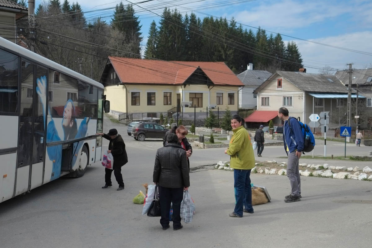 Not many people arrive nowadays in Ro?ia, but when the weather gets warmer tourists are coming. The town is rather remote and not easily accessible through public transport.
