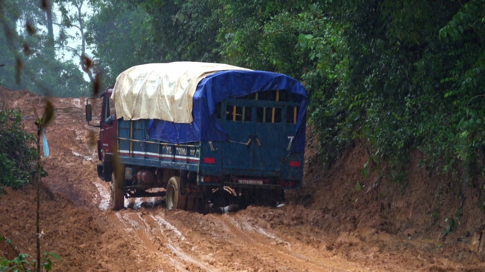 Truck in Sierra Leone - Risking it All