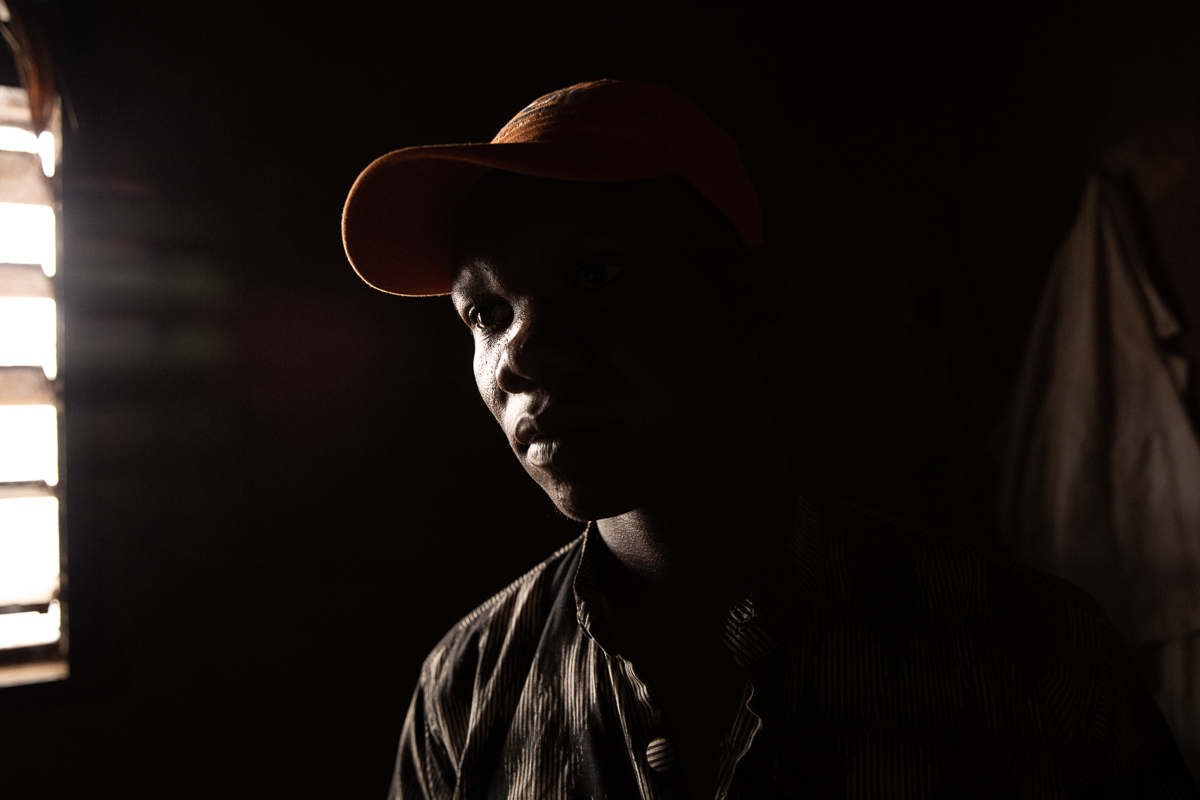 Prince Mobilignawa, a 24-years-old administration student, was forced to stop sleeping in his house when the bedrooms were flooded. The surrounding land is filled with a greenish stagnant water. The n