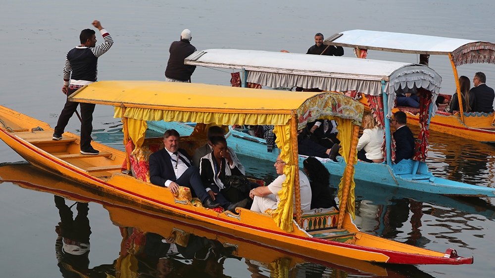 Members of European delegation enjoy local Shikara ride in world famed Dal Lake in Srinagar 29 October 2019. A 27-member European Union delegation arrived in Indian-administered Kashmir on 29 October