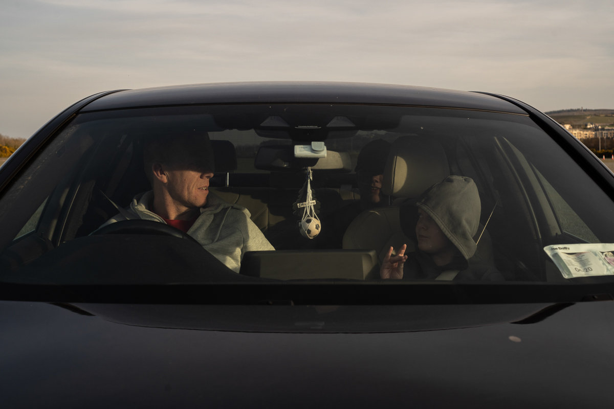 Stephen McGuinness and his children get set to ahead to the screening of Stand By Me. For the past two weeks, Ireland is on semi-lockdown with most outdoor group activities canceled. Dublin, Ireland -
