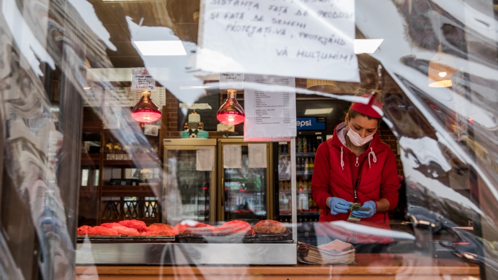 Documenting Romanians daily life under Covid-19 from a motorhome [Ioana Moldovan]