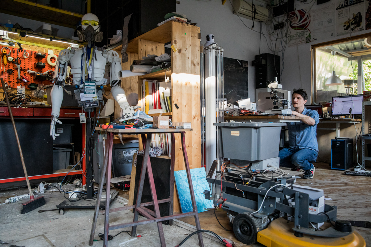 Paul Popescu,39 and his team from Modulab have adapted one of their recently developed platforms to work as an autonomous disinfection robot for hospitals, using UV radiation. They will test it in a h