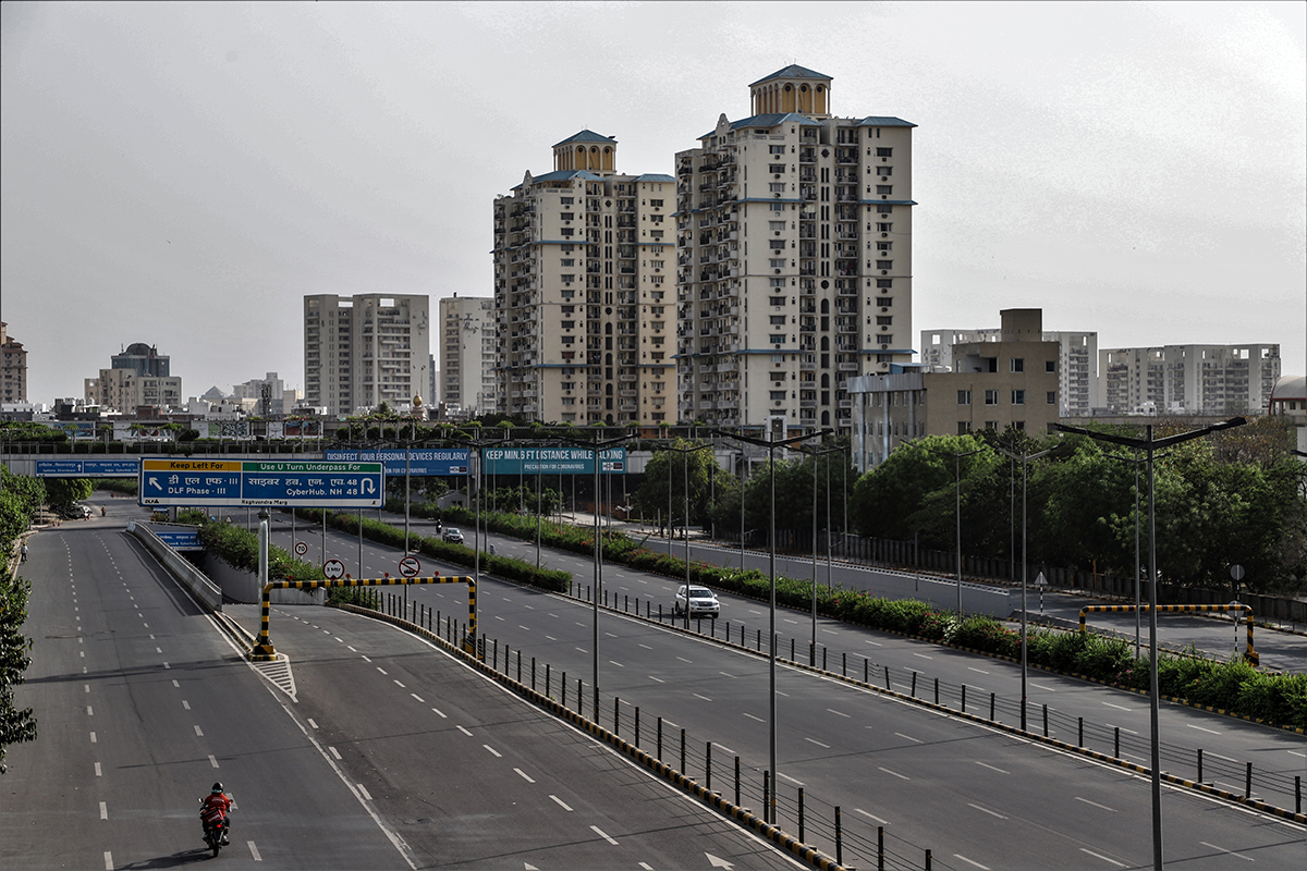 With public encouraged to stay off the roads, the busiest streets wear a deserted look in Delhi-NCR. However, vehicles engaged in essential goods services are plying on roads amid coronavirus lockdown
