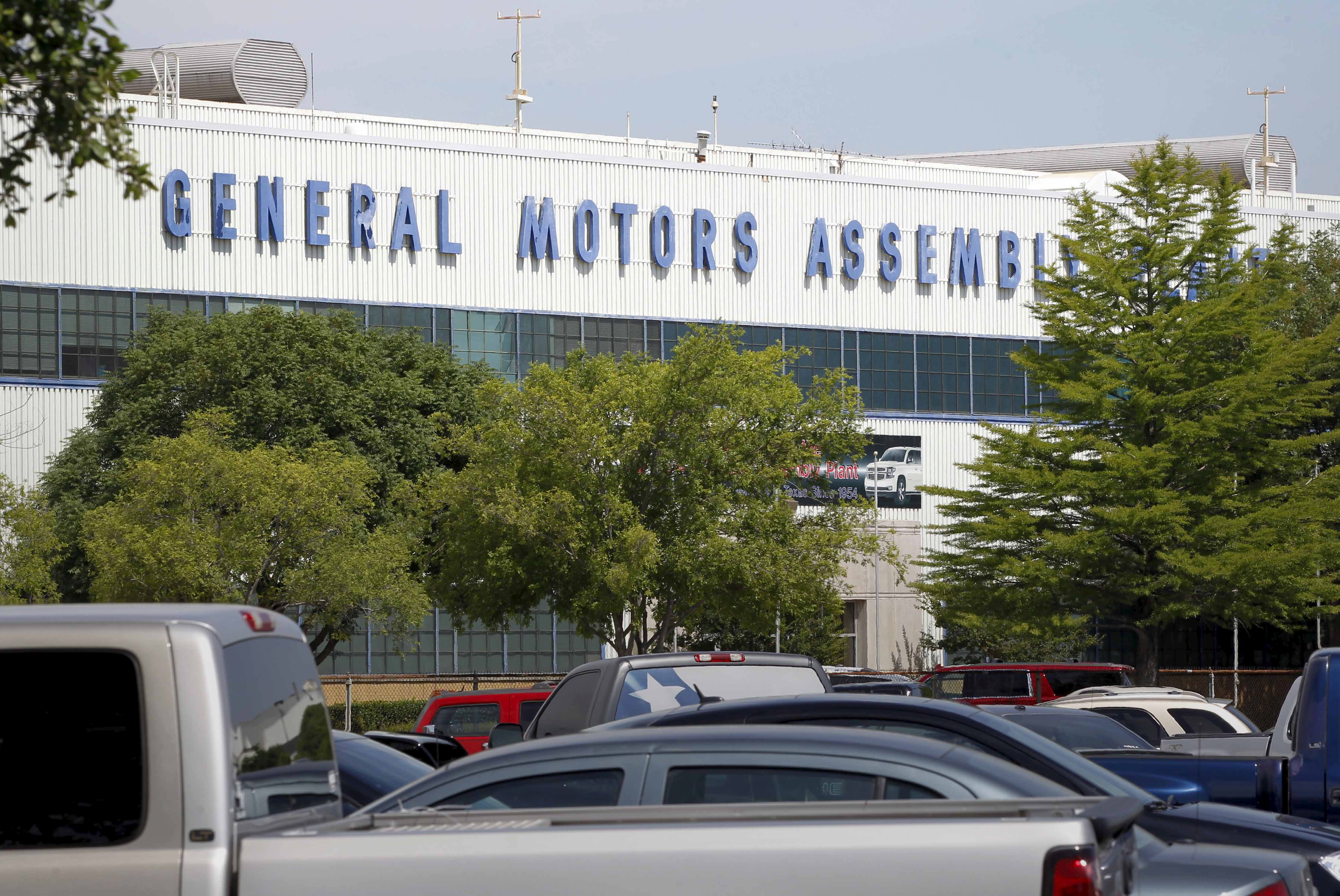 A general view of the front entrance at the General Motors Assembly Plant in Arlington, Texas