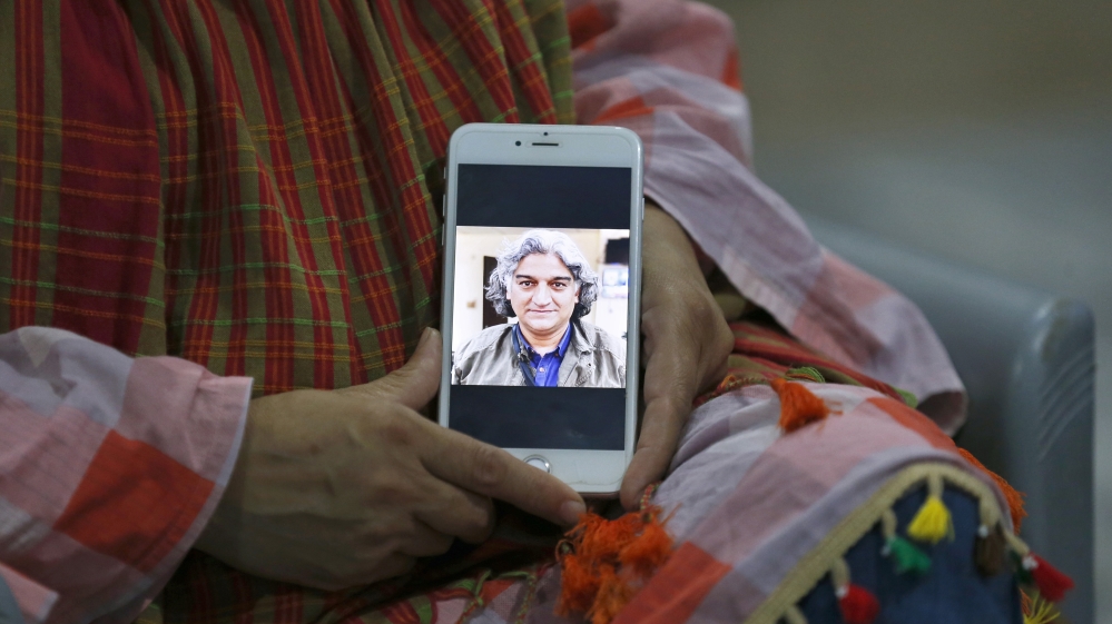 Kaneez Sughra, wife of kidnaped prominent Pakistani journalist Matiullah Jan