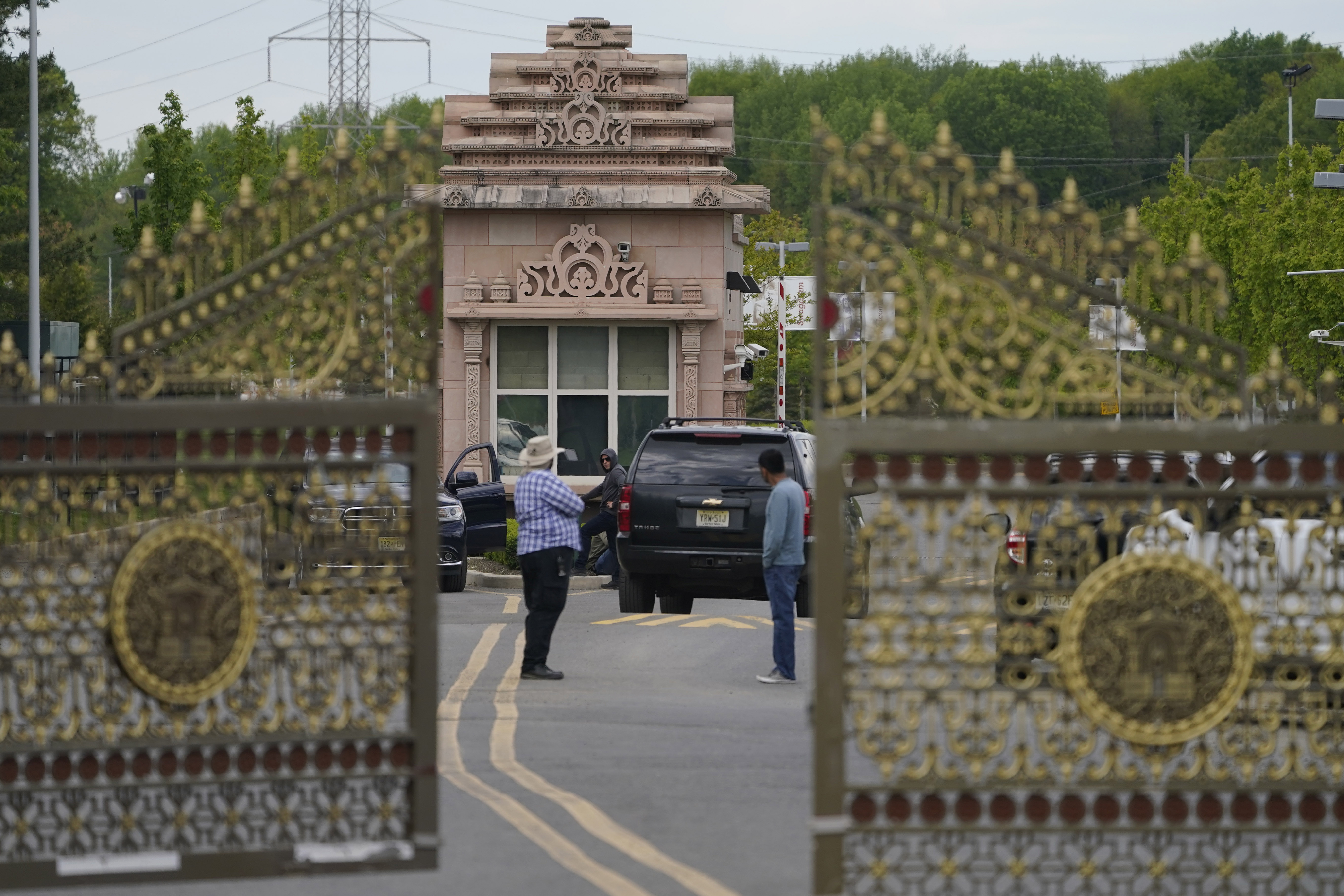 A lawsuit filed in federal court in New Jersey accuses the leaders of the Hindu organisation known as Bochasanwasi Shri Akshar Purushottam Swaminarayan Sanstha, or BAPS, of human trafficking and wage law violations