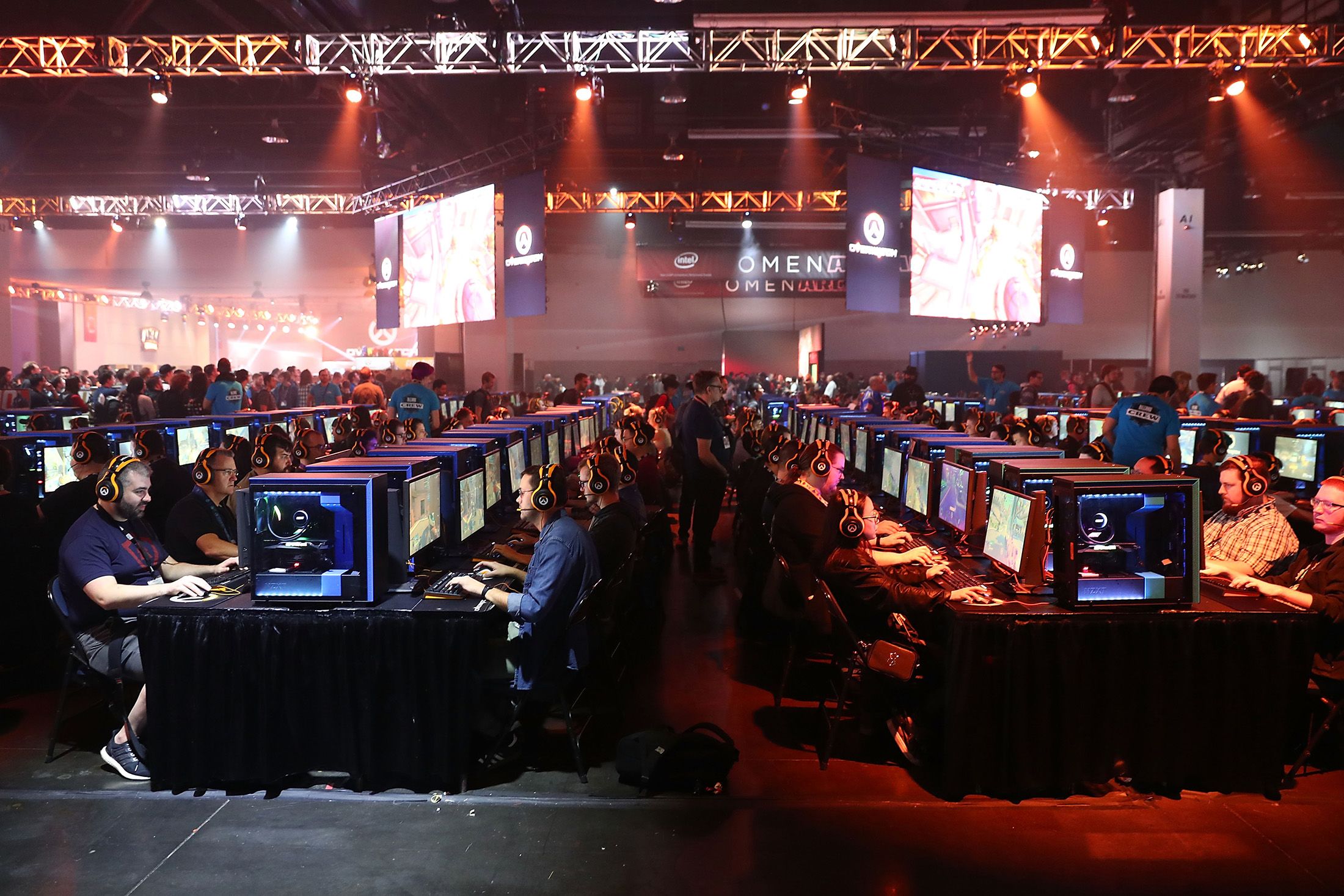 Gamers play World of Warcraft at BlizzCon 2017