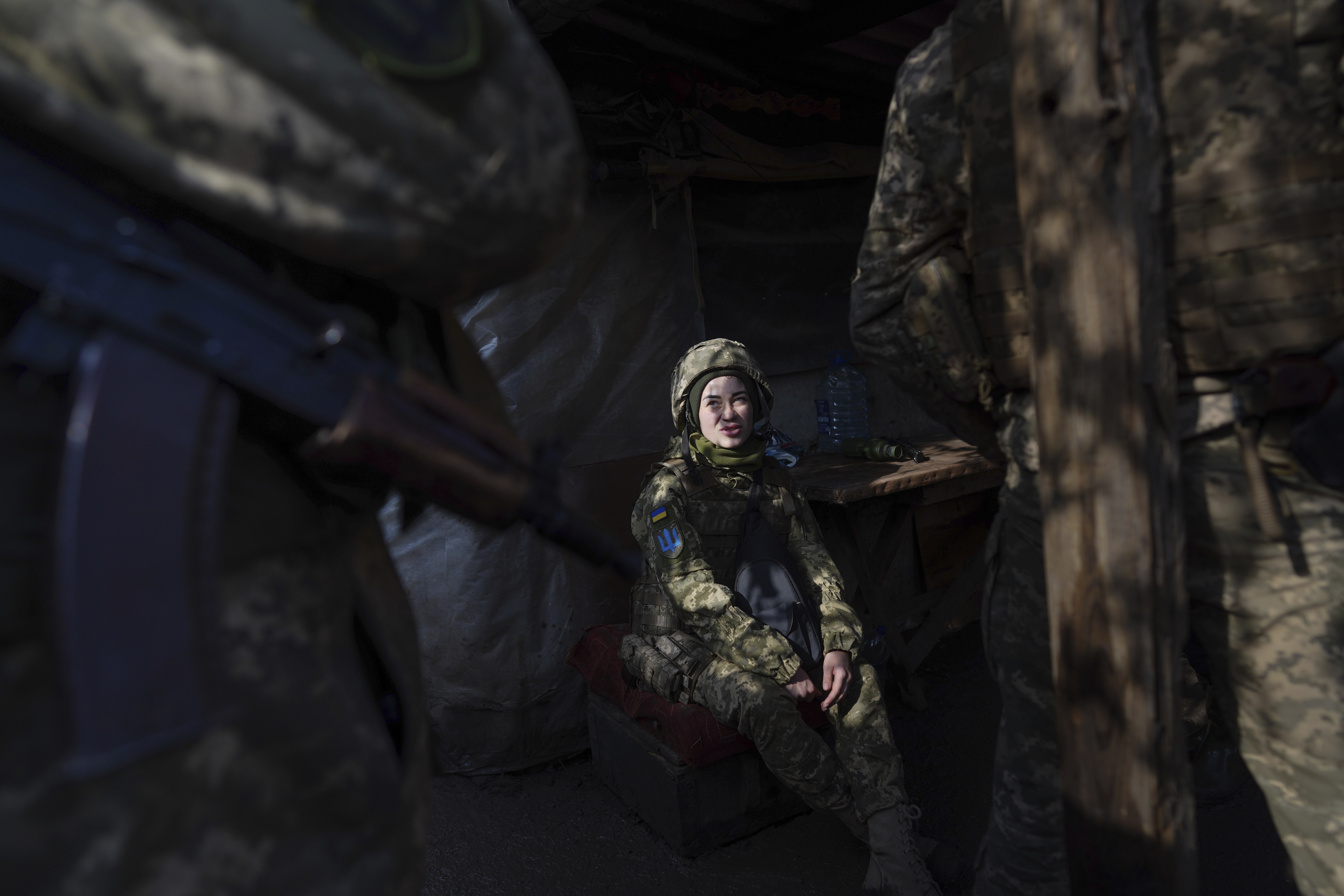 soldier in a trench in ukraine