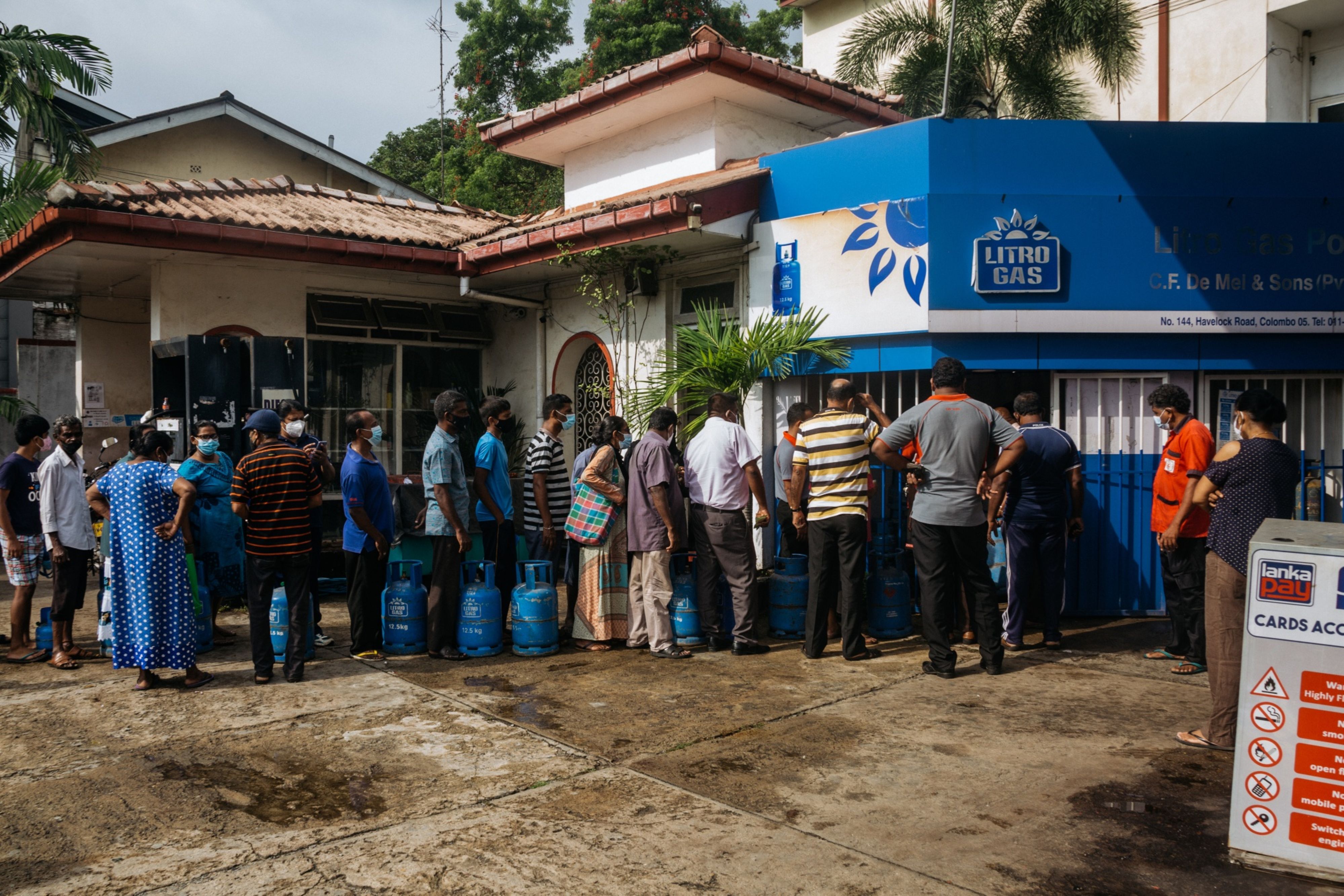People standing in line for gas in Sri Lanka
