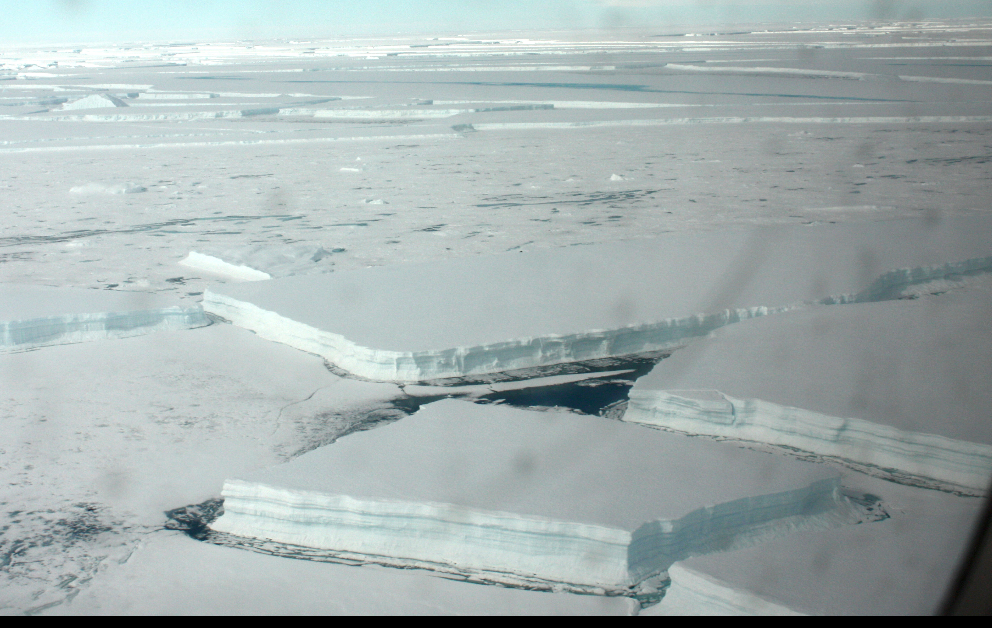A view of icebergs in Antartica
