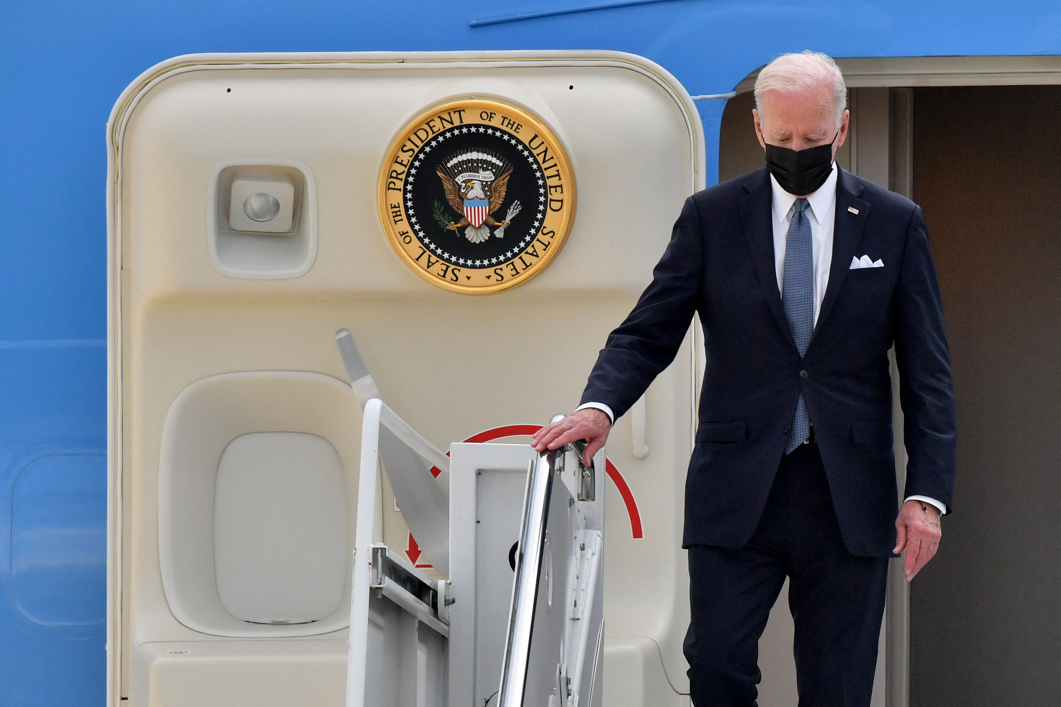 US President Joe Biden arrives at Yokota Air Base in Fussa, Tokyo prefecture on May 22, 2022