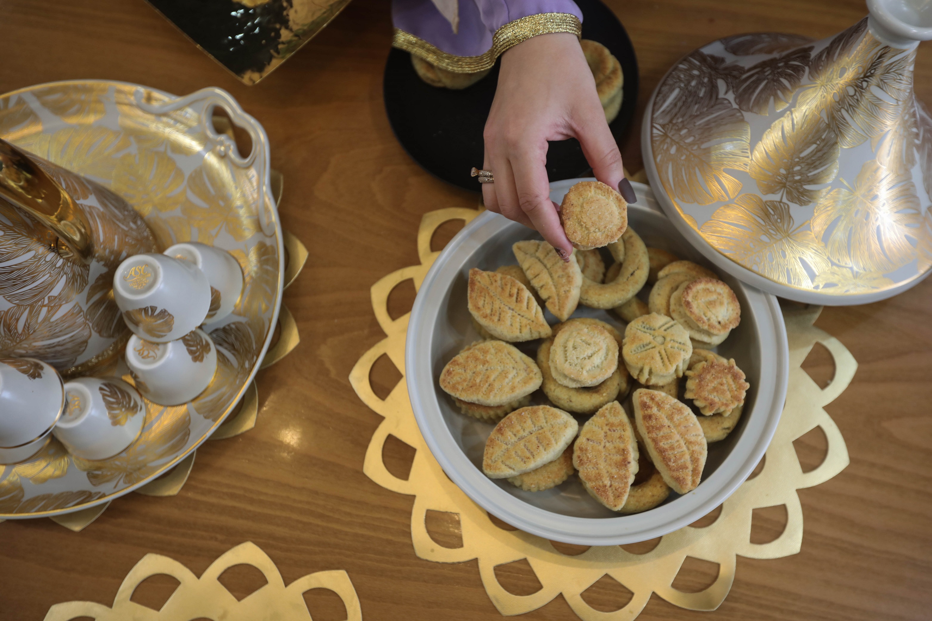 Ka’ak and Ma’mol- Palestinian cookies stuffed with date paste or nuts