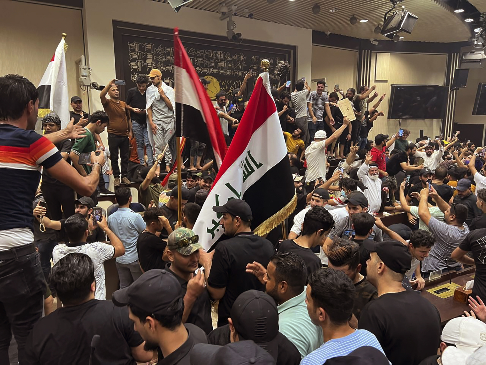 Iraqi protesters breach the parliament in Baghdad