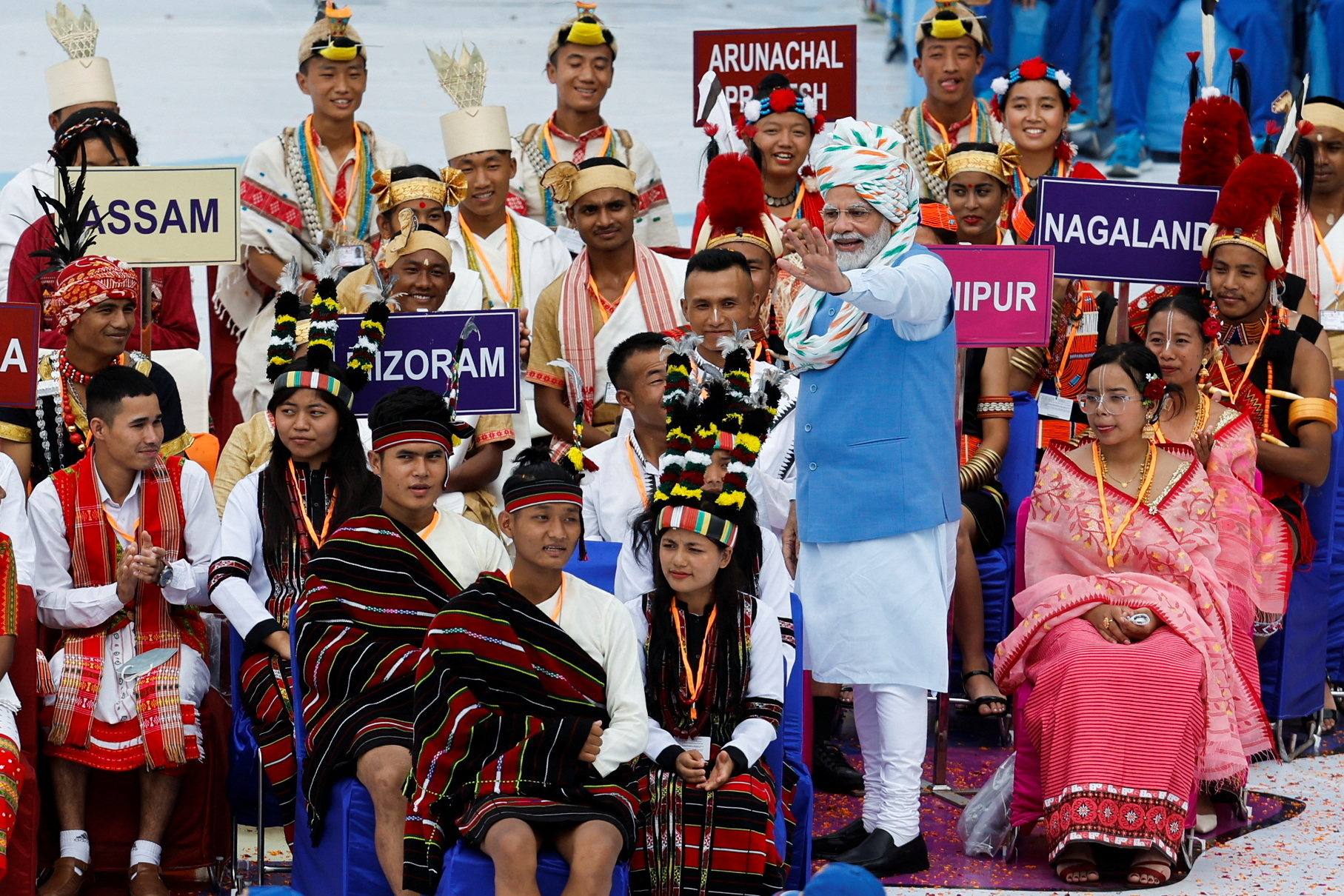 Modi meets folk artists after addressing the nation during the Independence Day celebrations