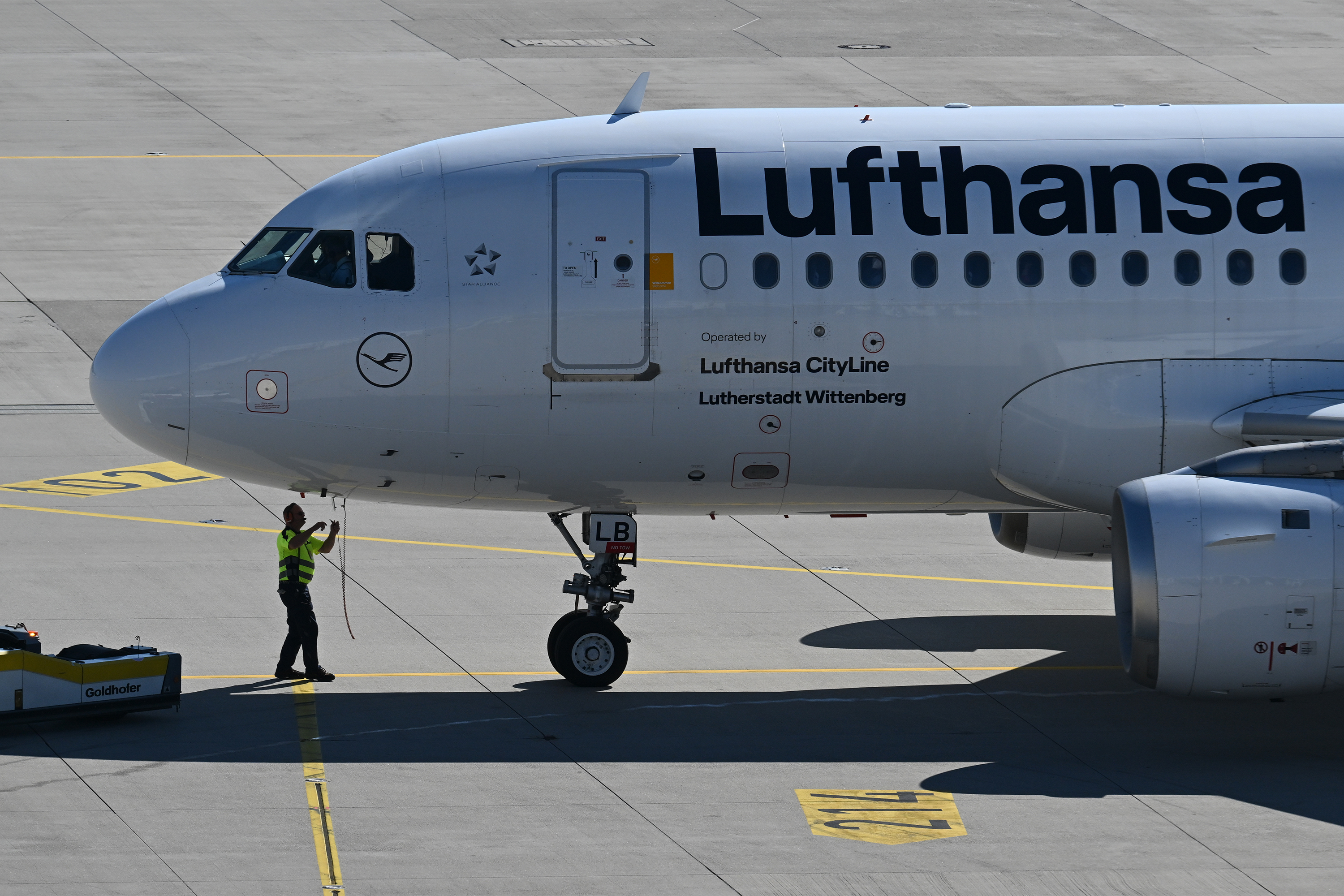 Lufthansa plane