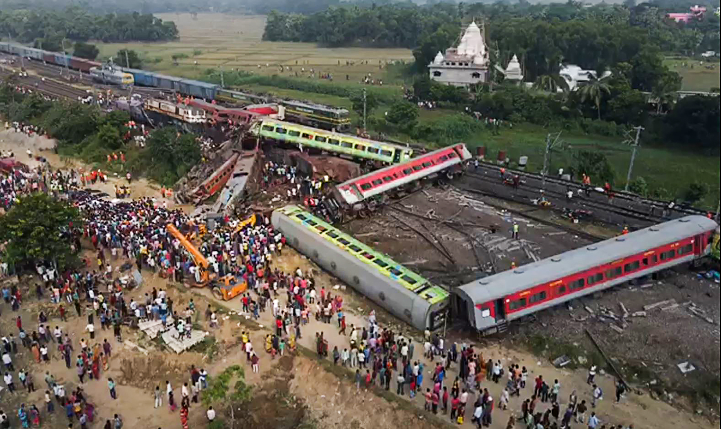 India train crash scene