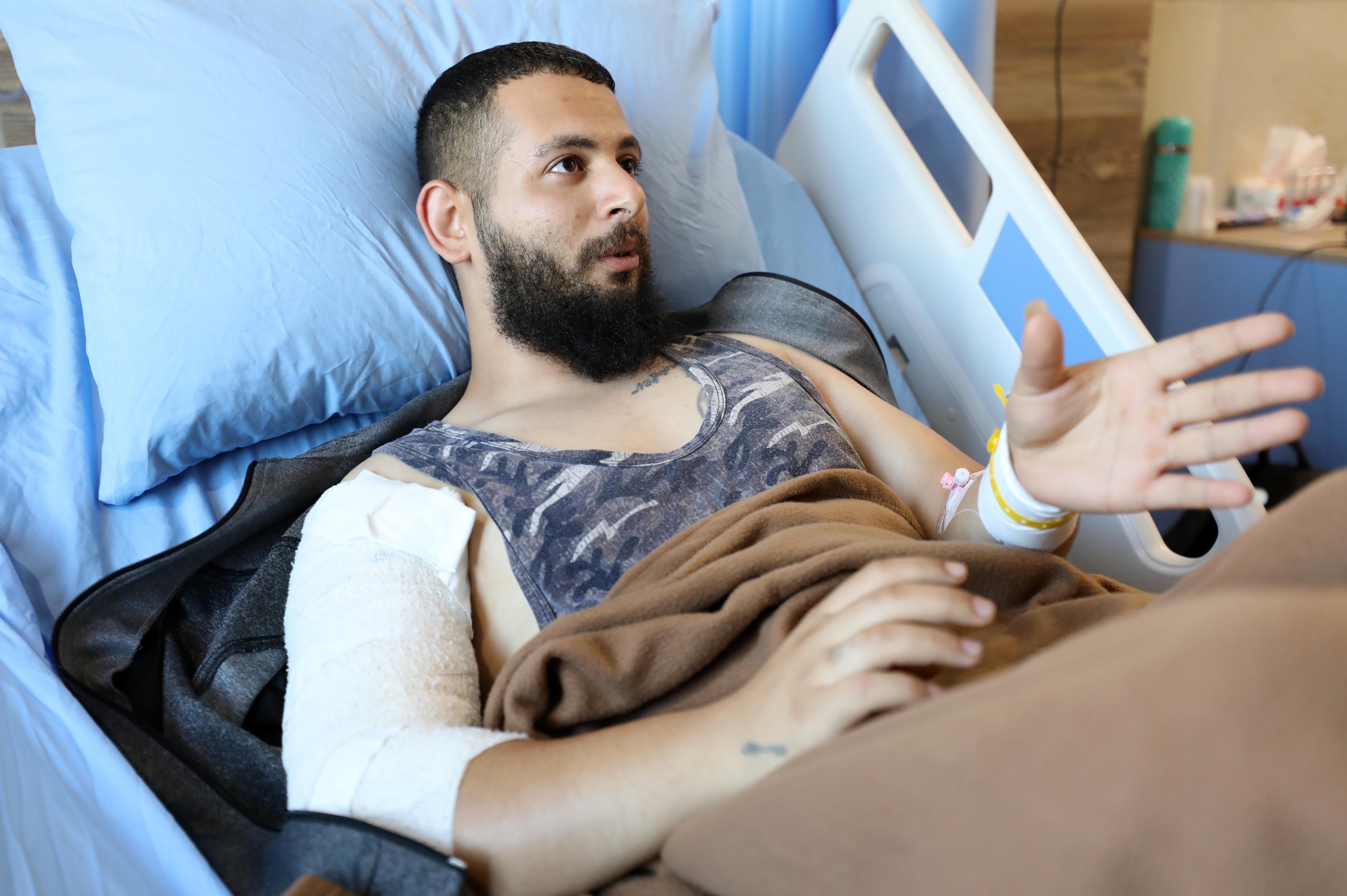 A man injured in his hand