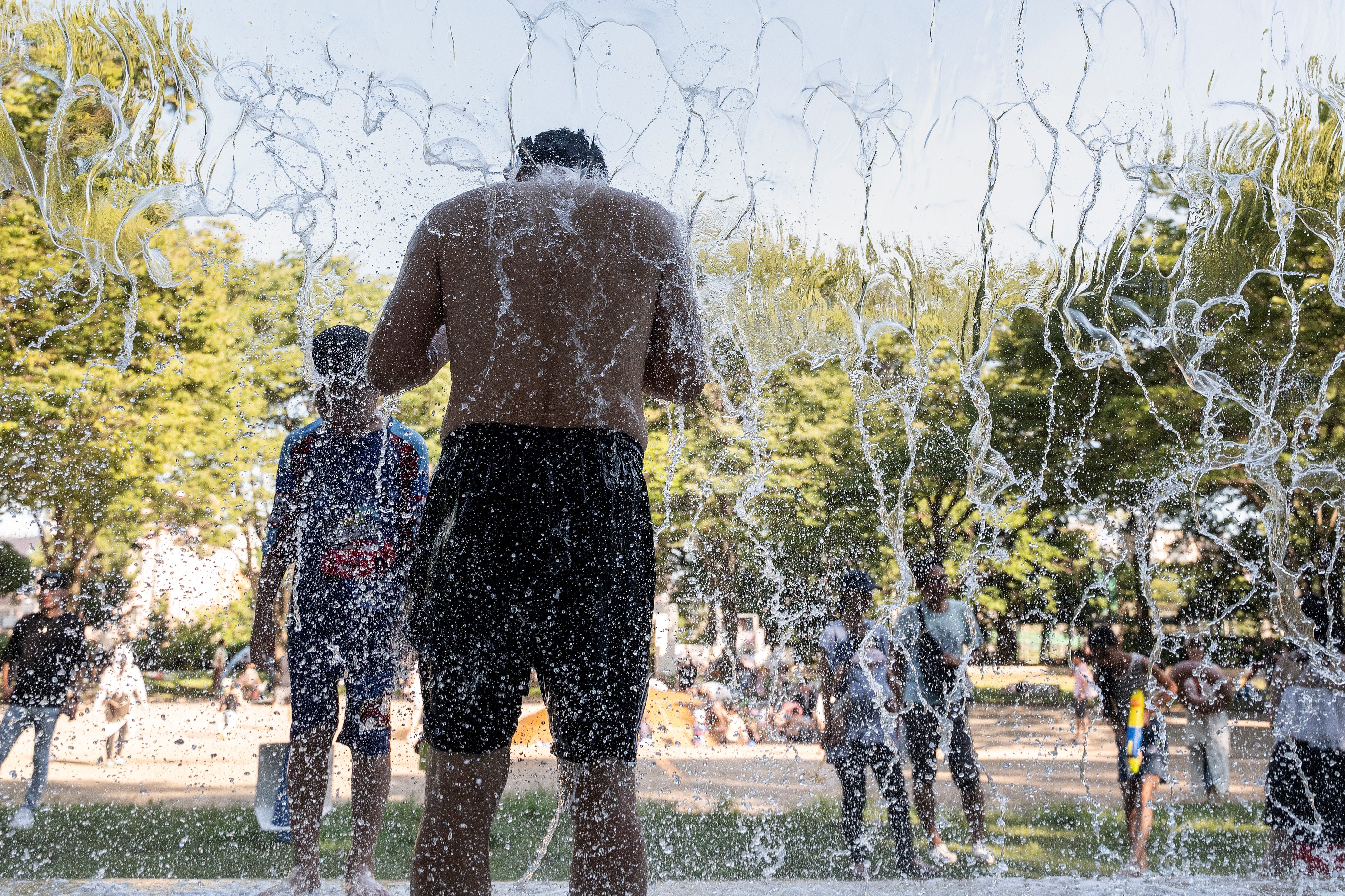 Dangerous heatwaves strike globe as wildfires rage