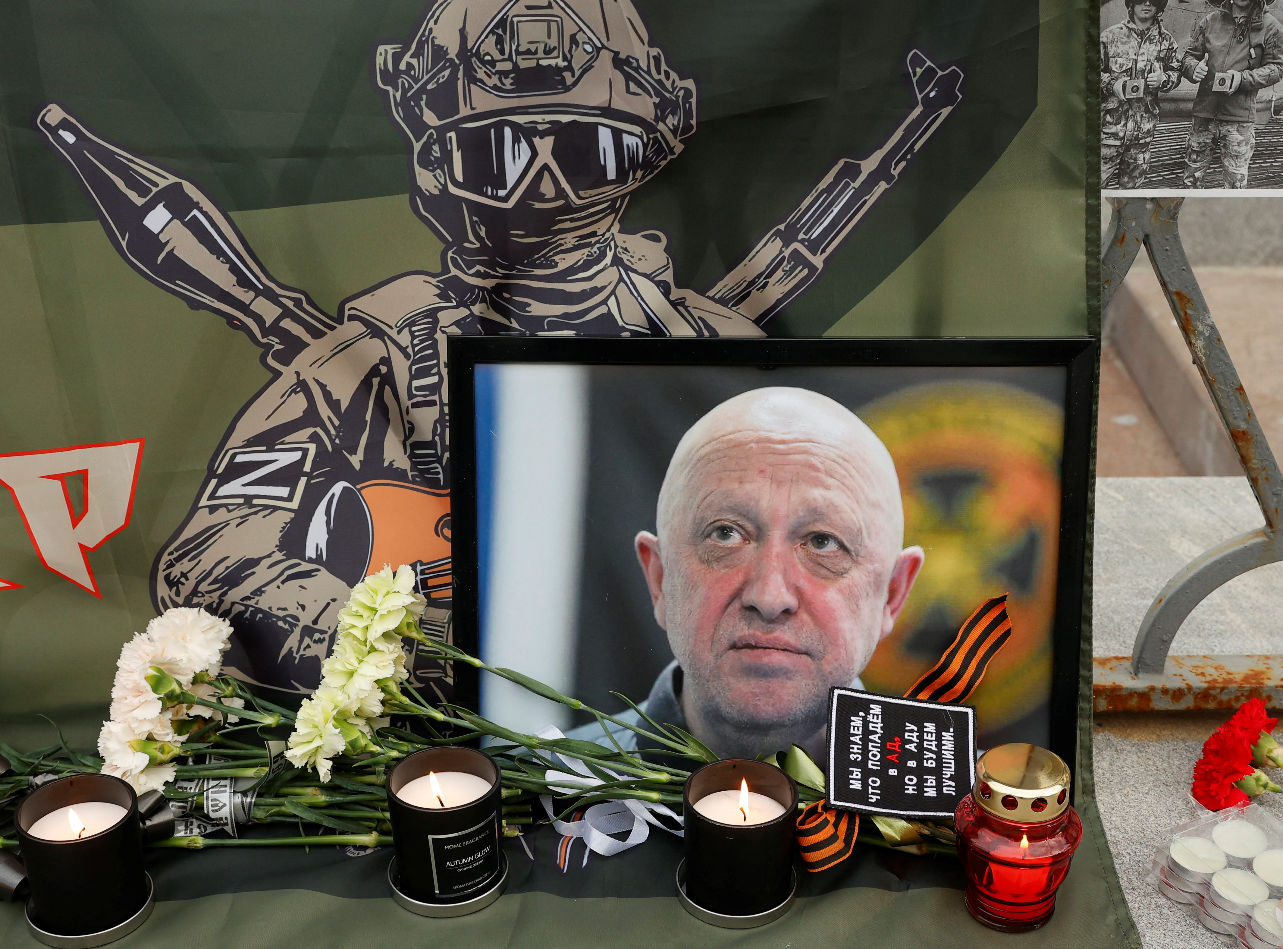 A view shows a portrait of Wagner mercenary chief Yevgeny Prigozhin at a makeshift memorial in Moscow, Russia August 24, 2023. REUTERS/Stringer