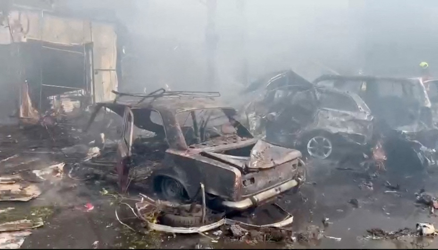Deadly Russian strike on a market in an eastern Ukrainian city