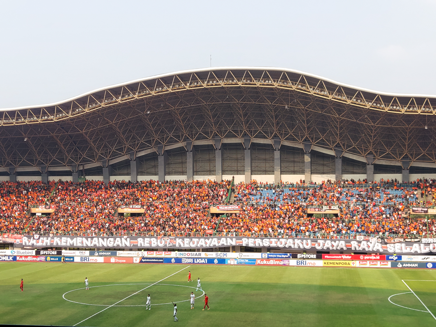 The Persija Jakarta and Persib Bandung derby is known for being the biggest match in Indonesian football. 
