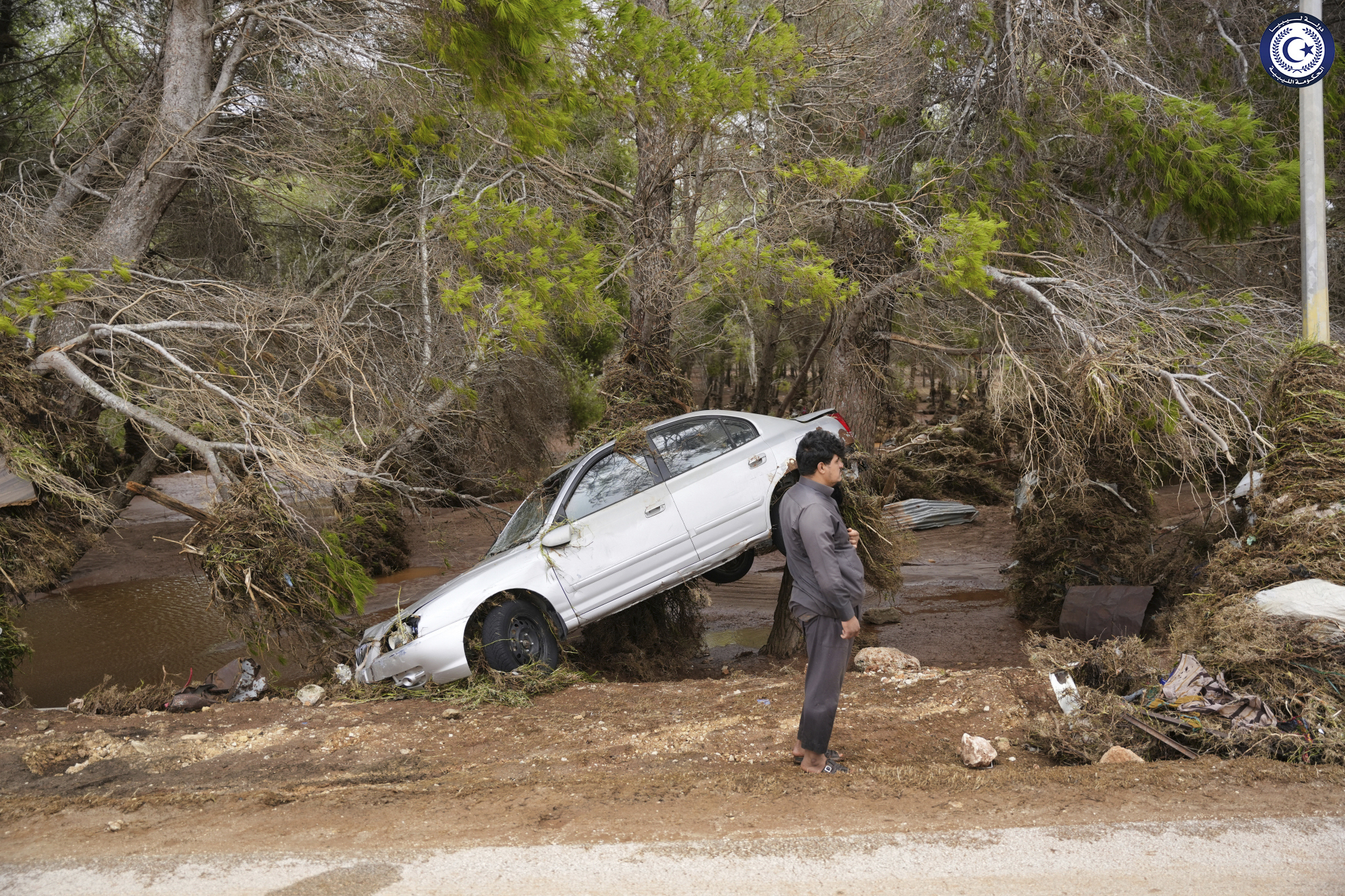 Flooding in Libya leaves 2,000 people feared dead and more missing after storm collapsed dams