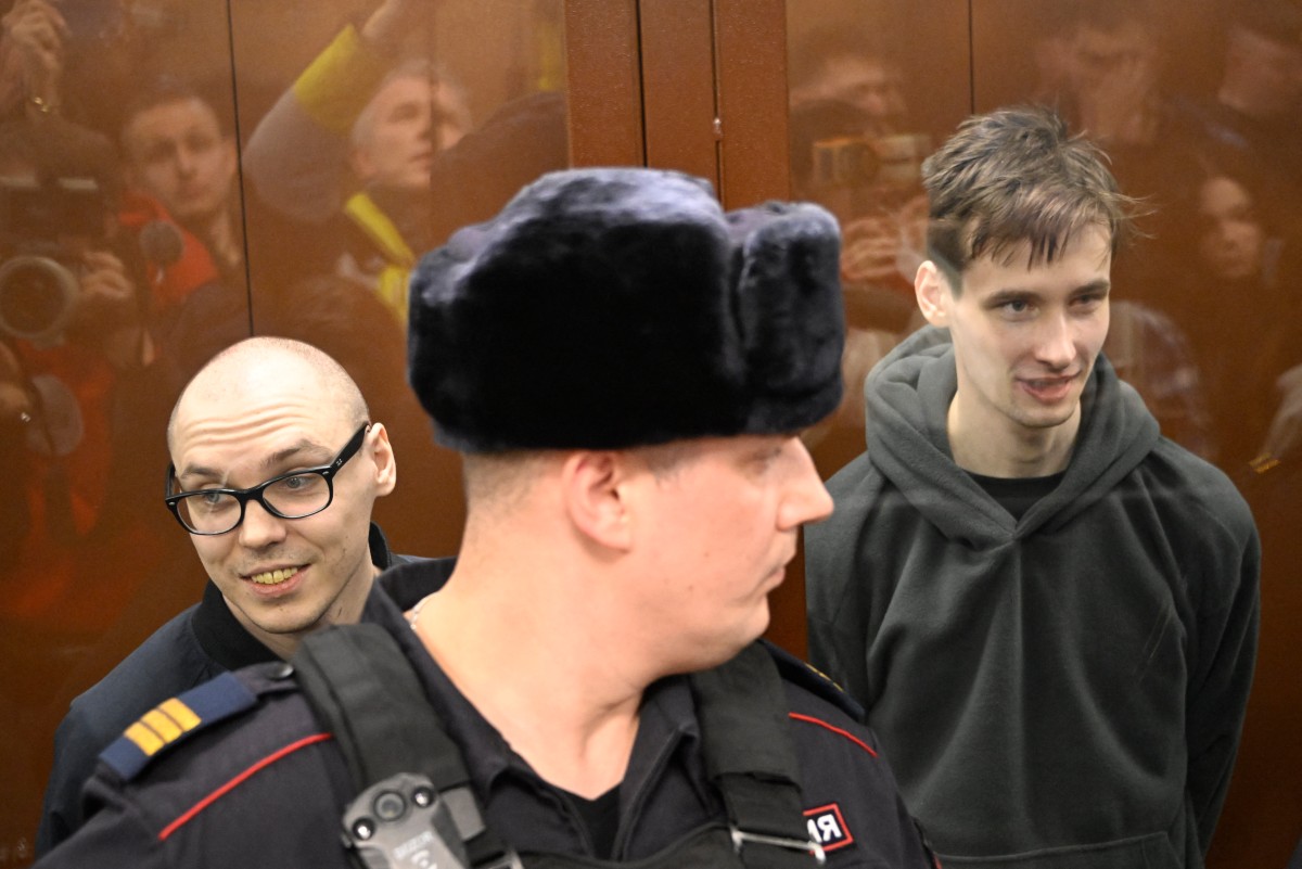 Russia jails poets
