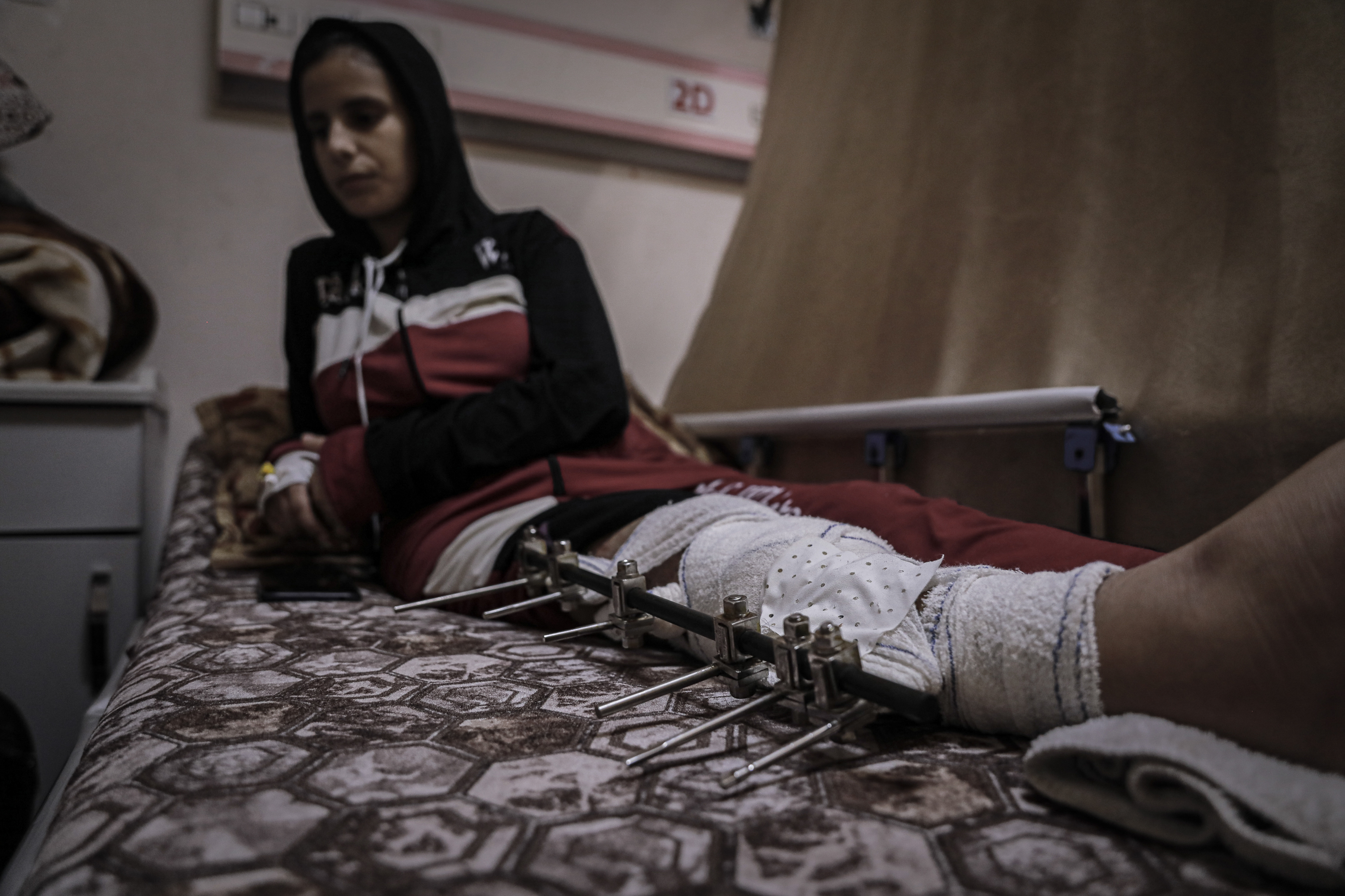 Ahed is terrified that she will lose her leg, which would affect her young, newlywed life, hopes and dreams