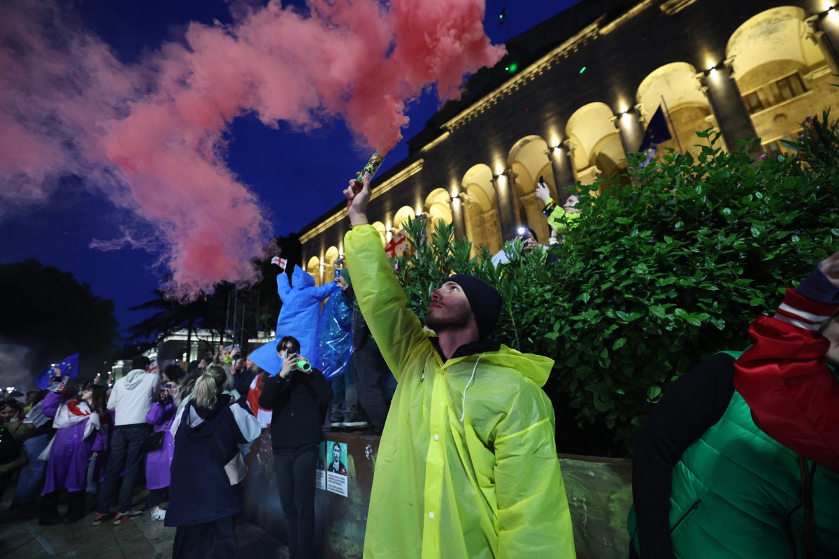 Georgian protesters rally against the controversial "foreign influence" bill