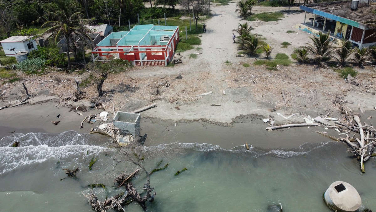 Submerged homes, heat waves fuel Mexico climate angst