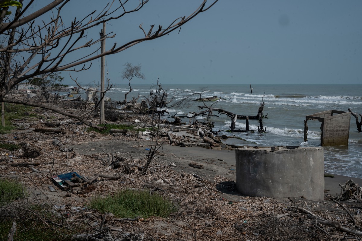 Submerged homes, heat waves fuel Mexico climate angst