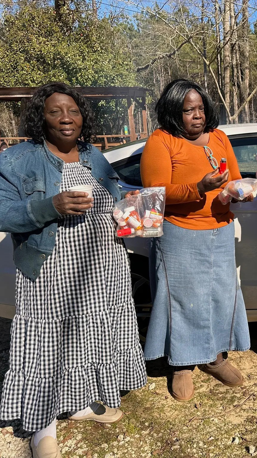 Teddy Lang sisters Lillie Lang-Reed, JoAnn Lang-Adams, Glynda Lang and Castaror Lang-Bell