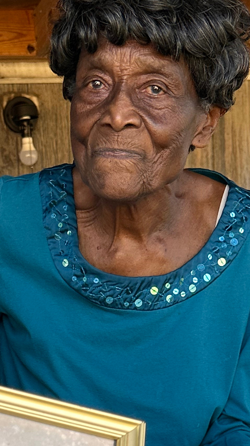 Ninety-six-year-old Laura Reed Norwood remembers what McIntosh was like before the chemical plants arrived [Elizabeth DeRamus/Al Jazeera]
