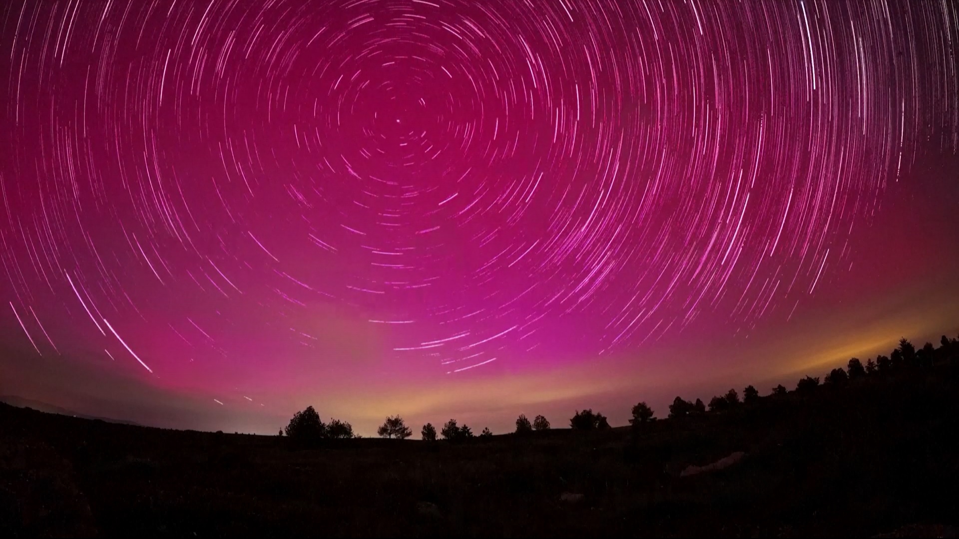 Northern lights illuminating the night sky in Palencia, Spain