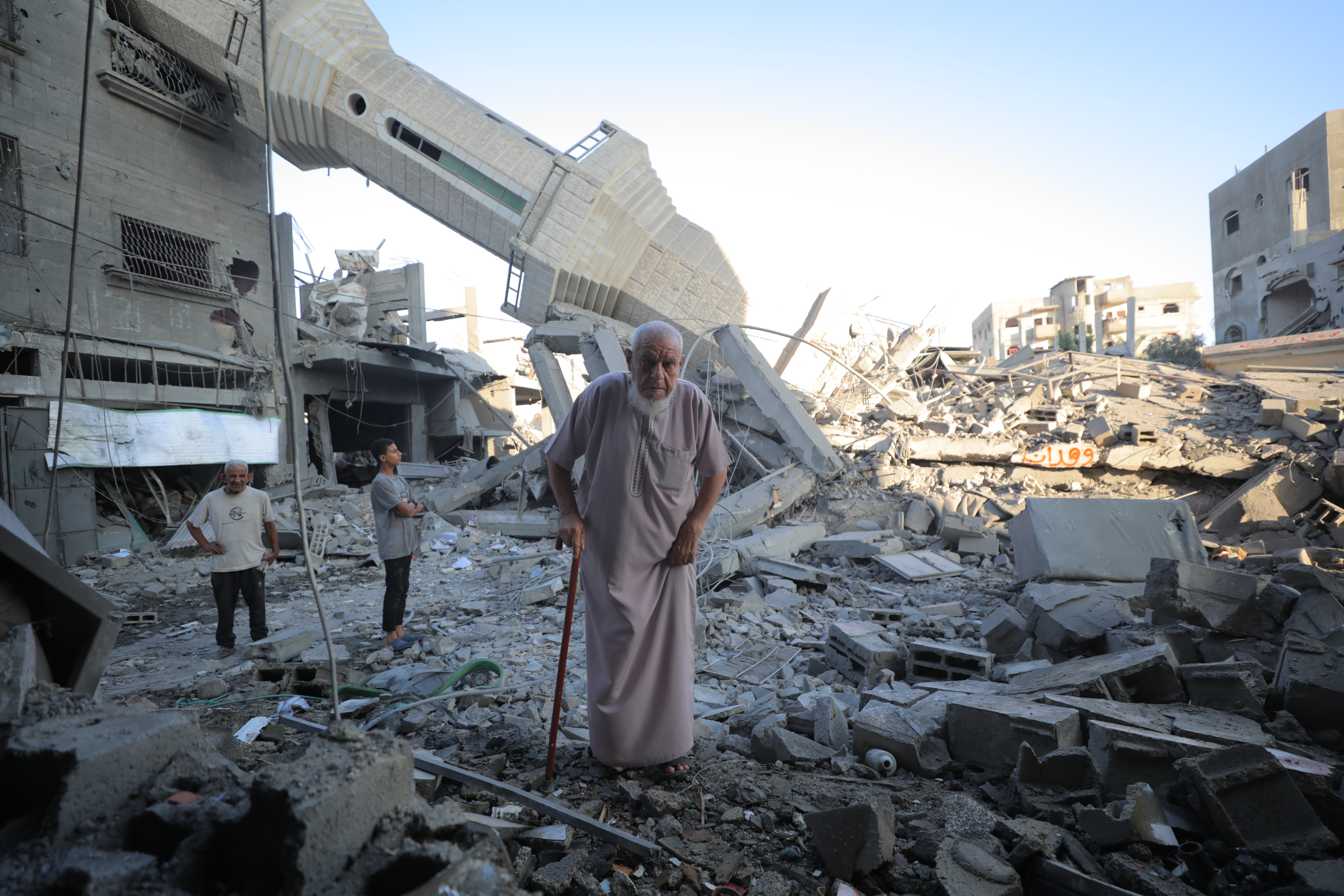 Israeli army targets a mosque in Gaza's Nasirat Refugee Camp