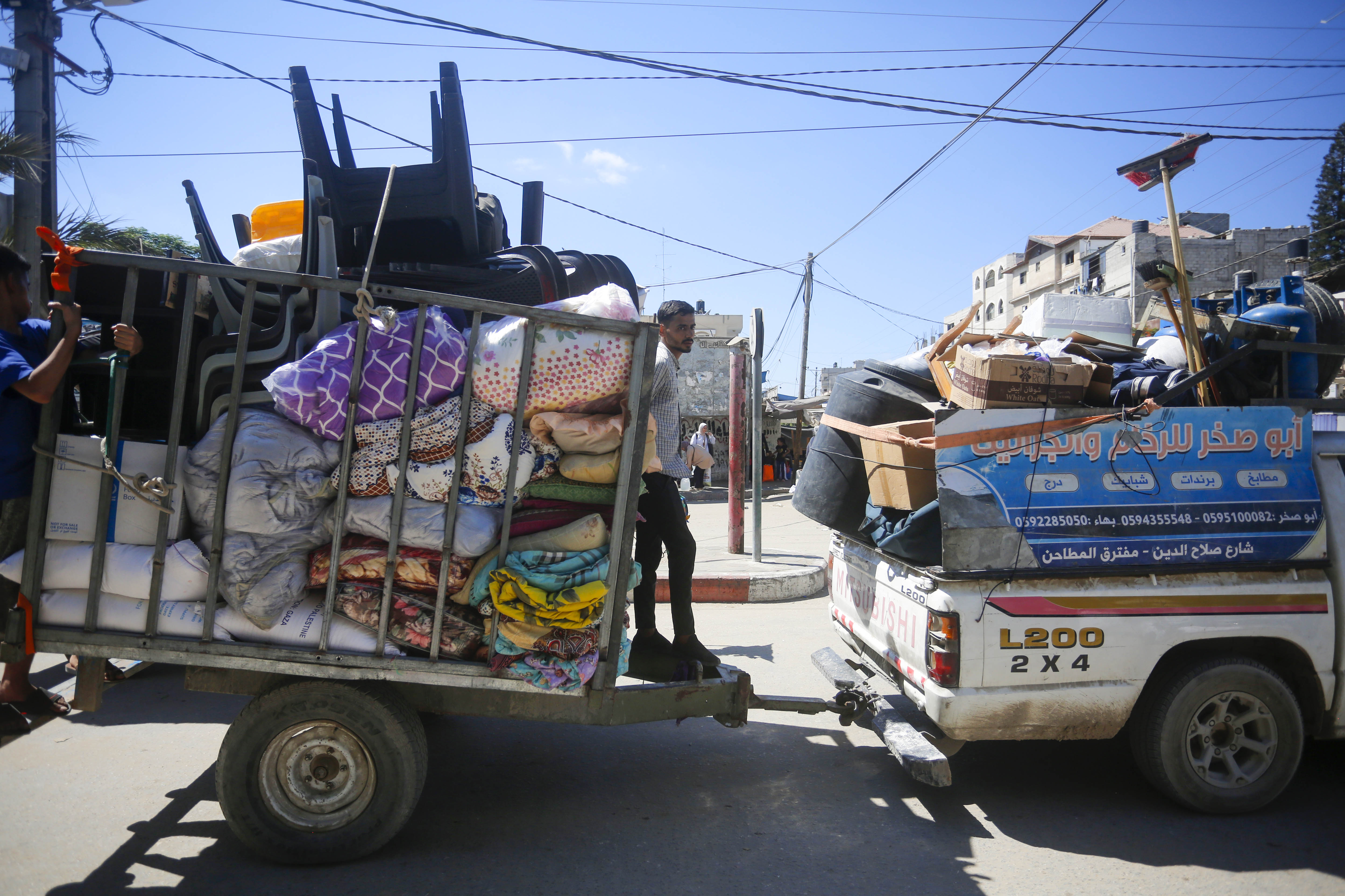 Thousands flee as Israel orders more evacuations in Deir al-Balah