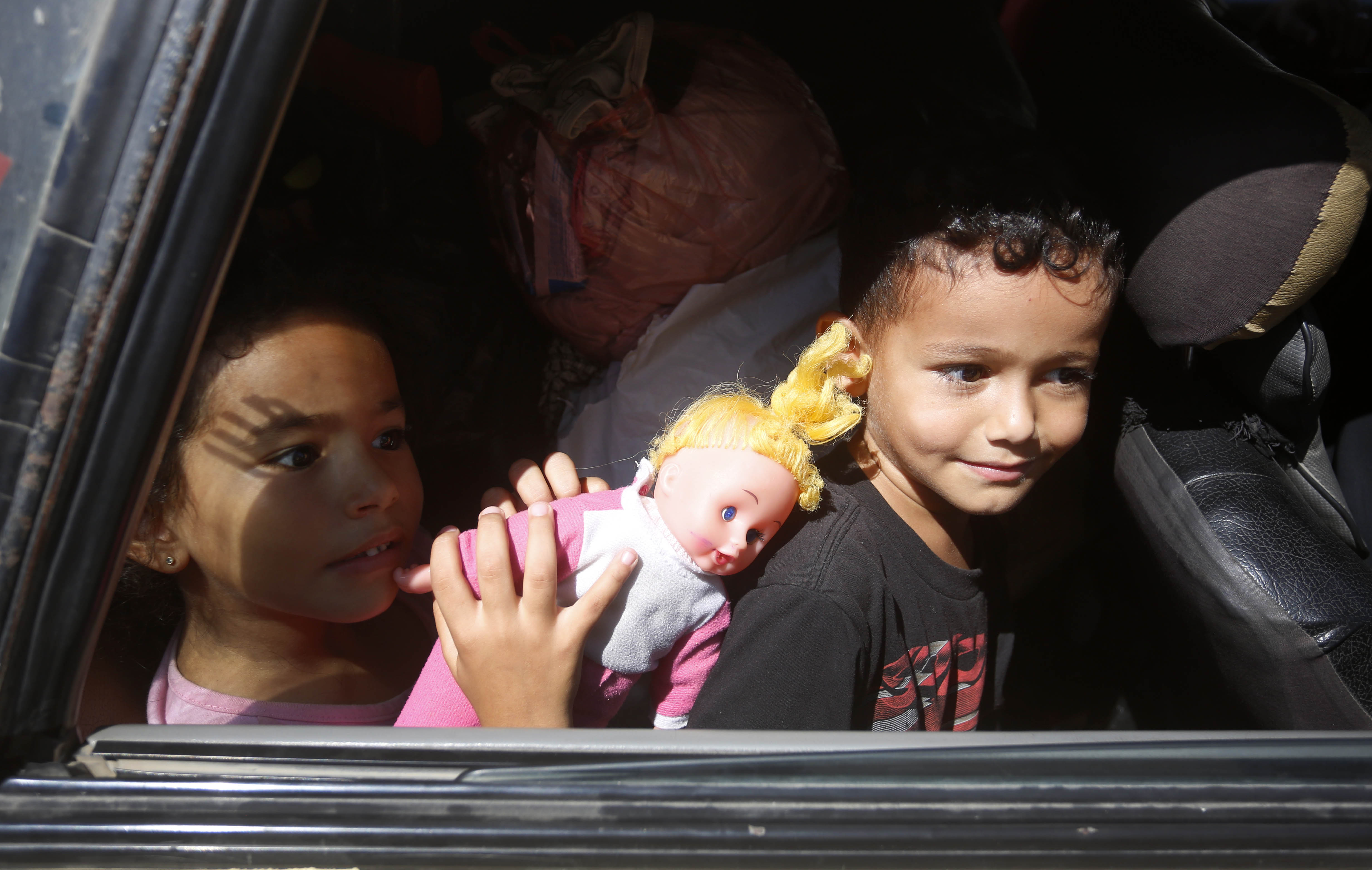 Thousands flee as Israel orders more evacuations in Deir al-Balah