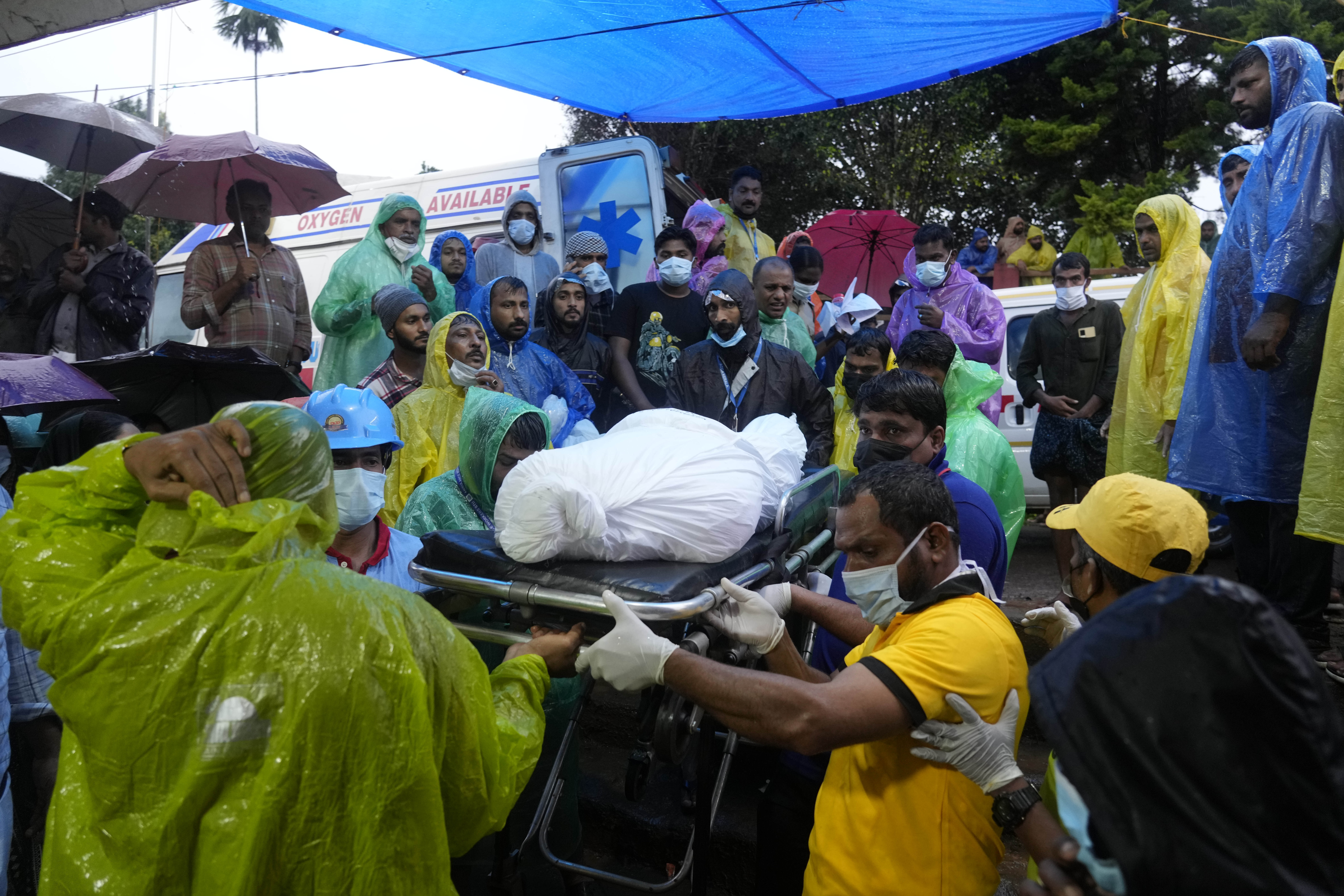Rain hampers rescue work in Kerala as landslides kill more than 190
