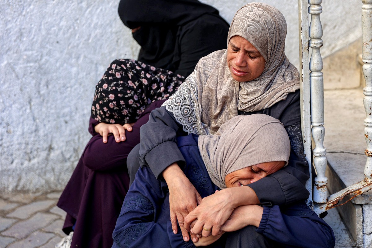 Israeli air and ground attacks kill dozens across Gaza