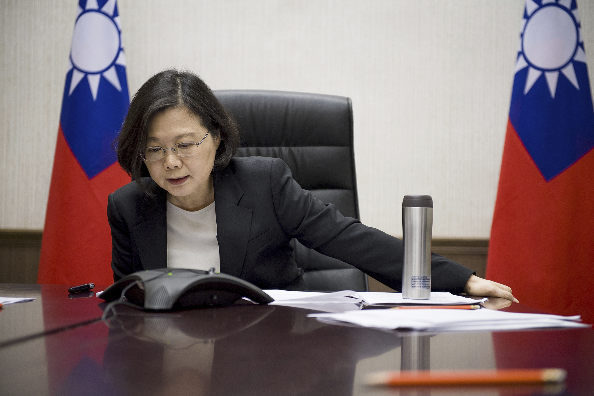 Former Taiwanese President Tsai Ing-wen speaks with then US President-elect Donald Trump through a speaker phone in Taipei, Taiwan on December 3, 2016 [Taiwan Presidential Office via AP]