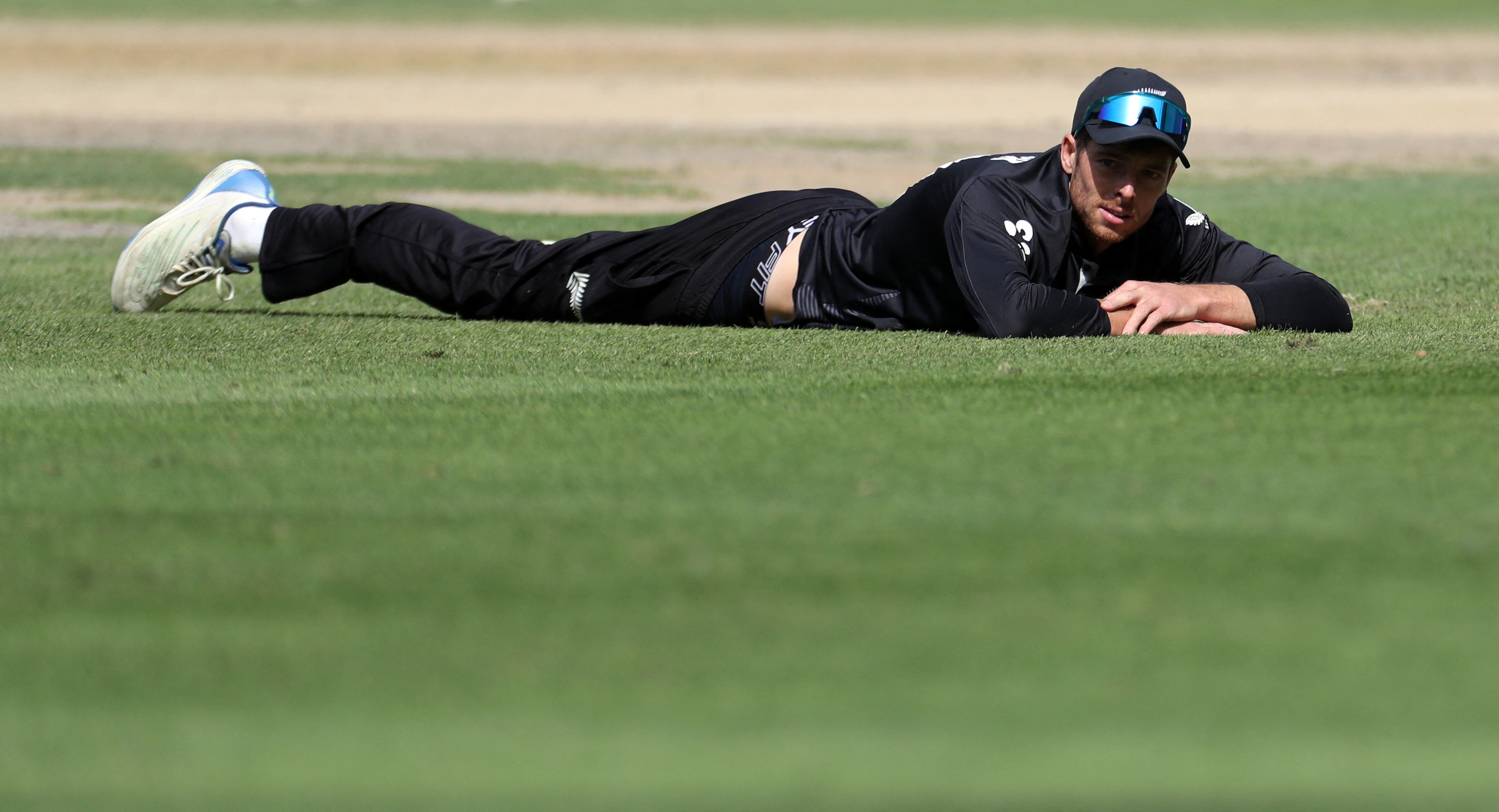Cricket - ICC Men's Champions Trophy - Group A - India v New Zealand - Dubai International Stadium, Dubai, United Arab Emirates - March 2, 2025 New Zealand's Mitchell Santner in action REUTERS/Satish Kumar