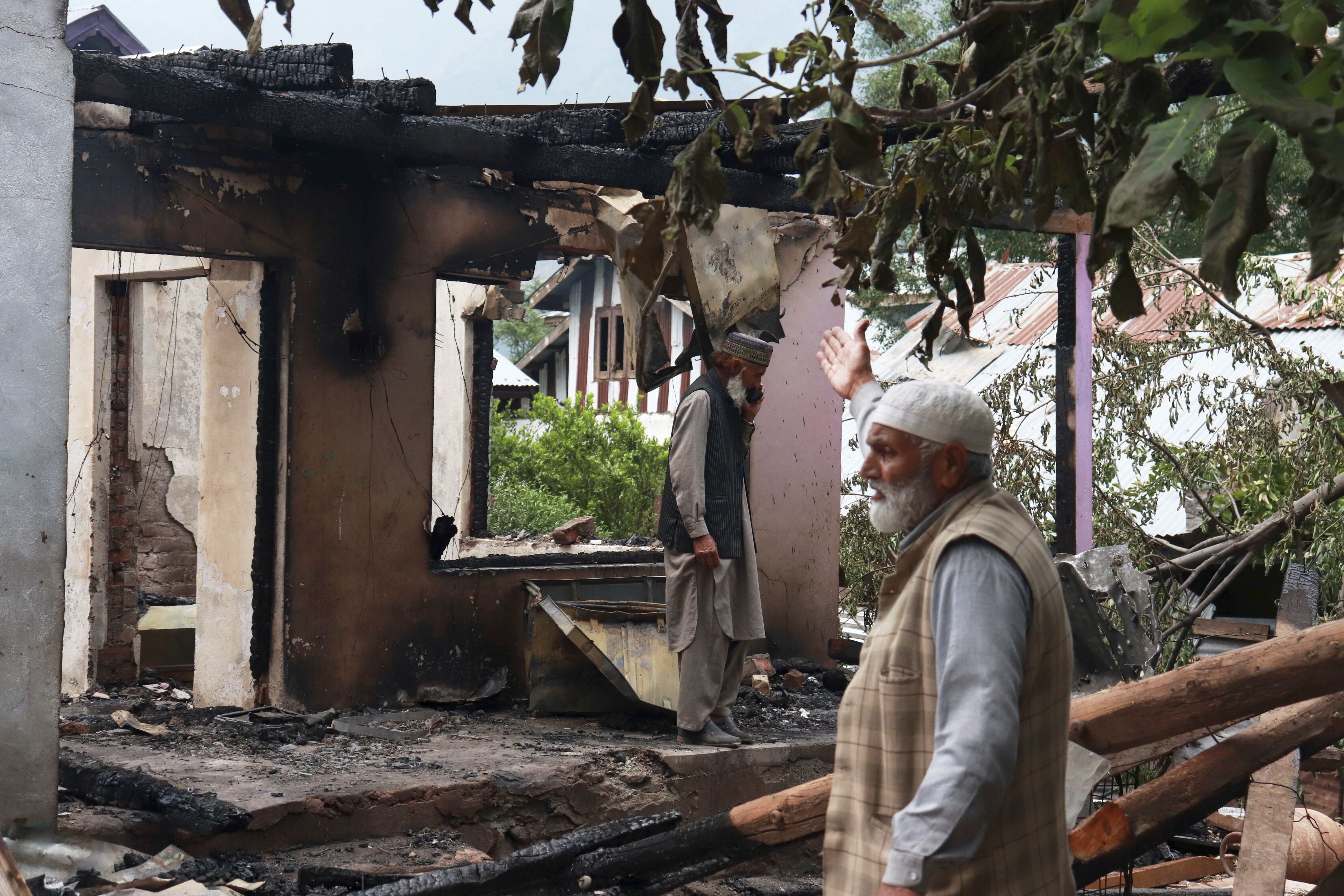 Kashmir violence escalates, dozens killed in border crossfire