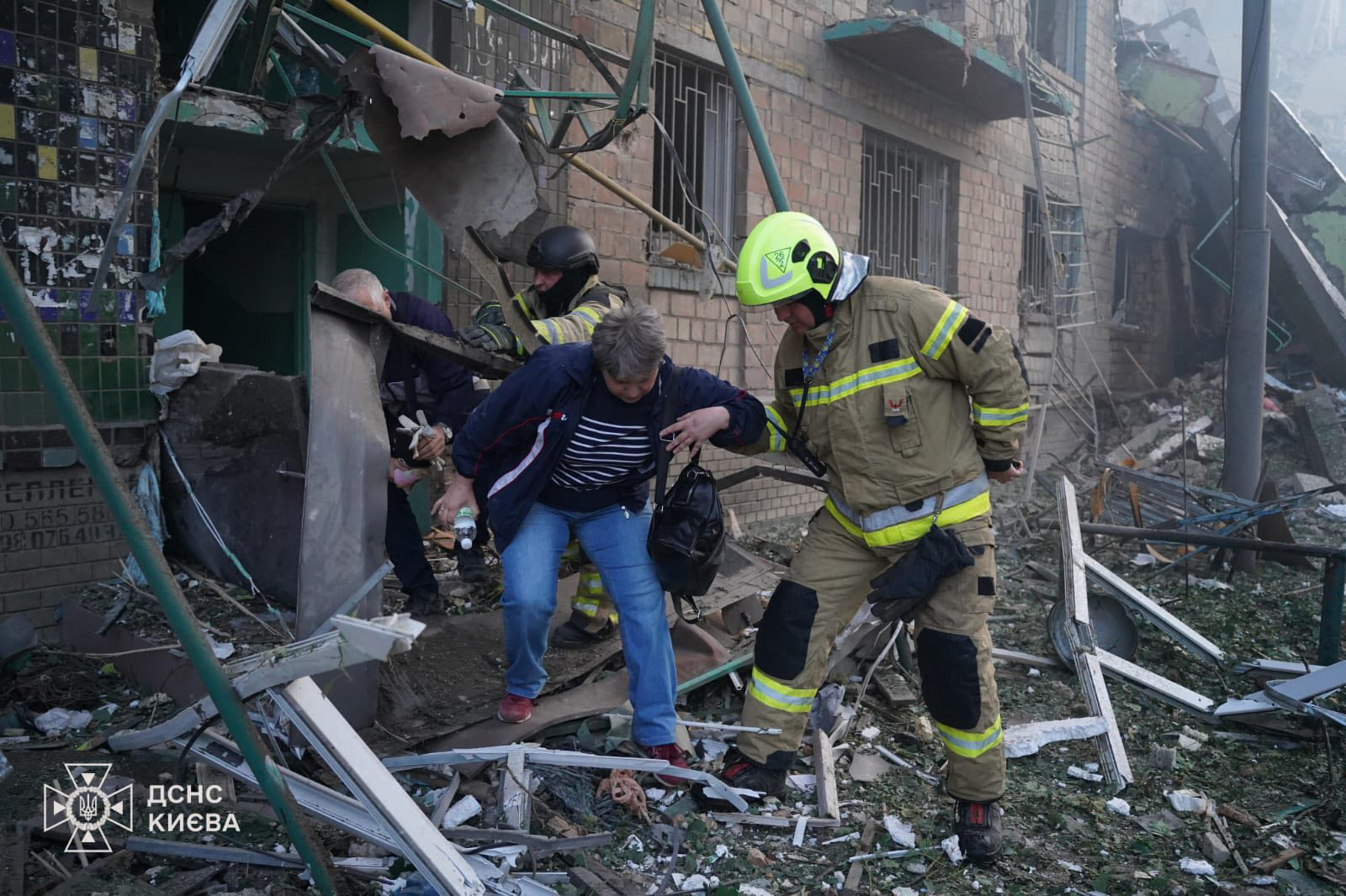Russian drone and missile strikes hit Ukraine's Kyiv
