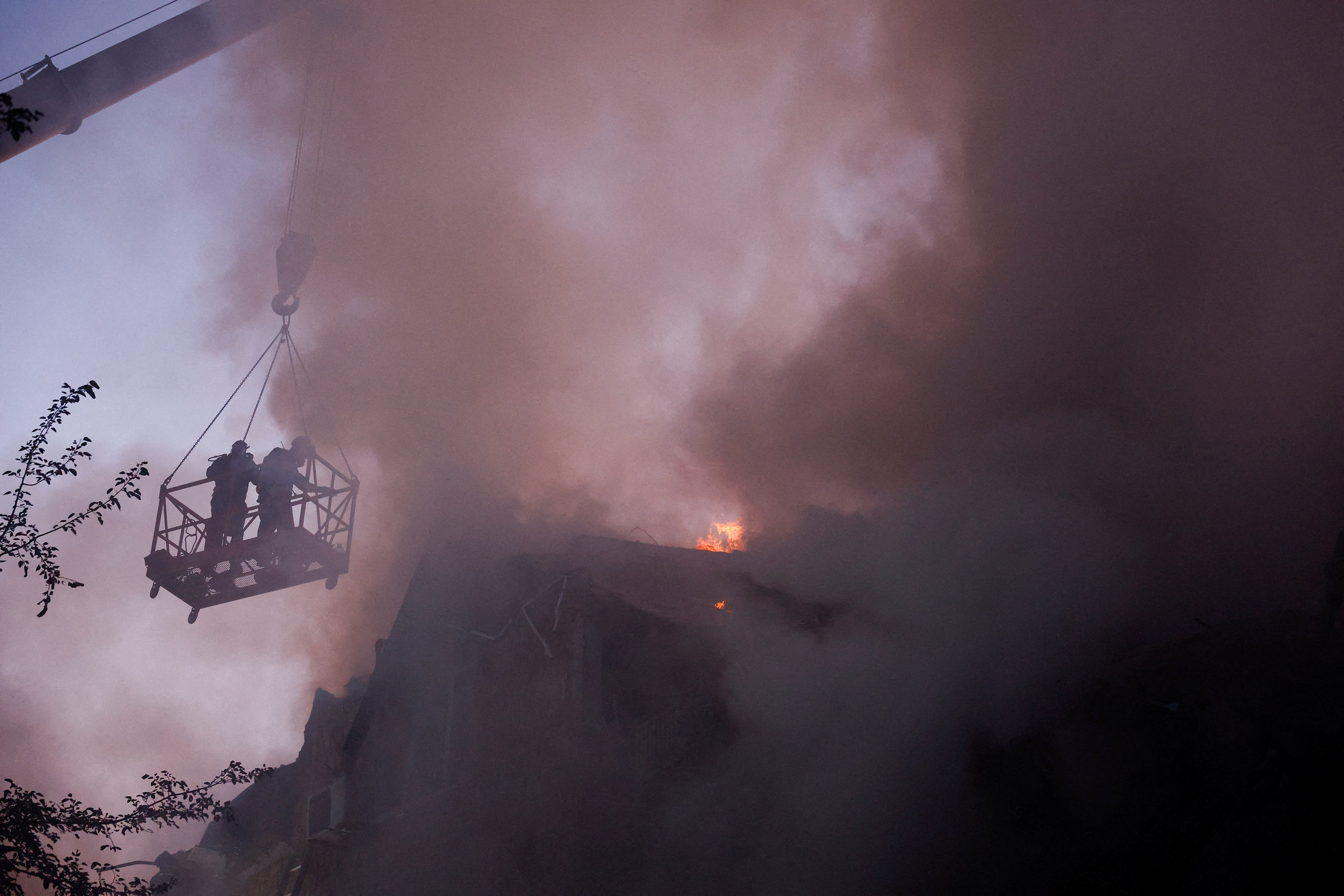 Deadly Russian drone strike targets Ukrainian capital amid peace talks