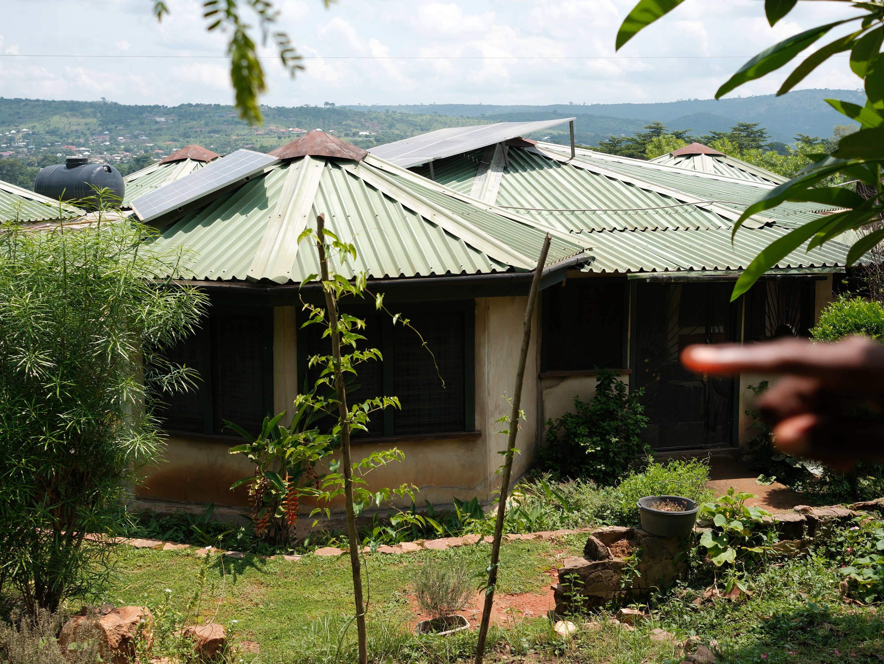 Black Star African Lions guesthouse in Akwamufie