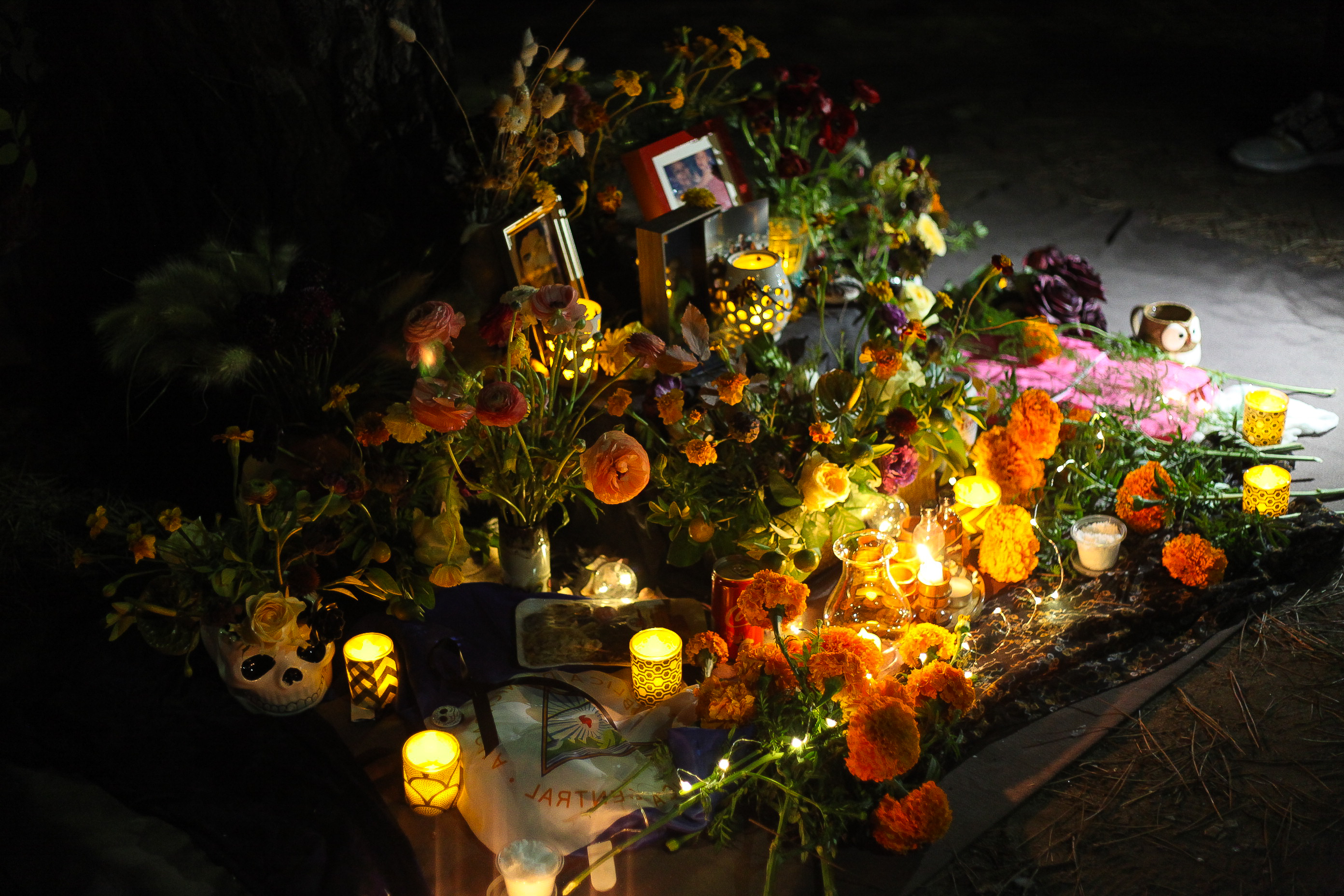 An ofrenda in San Francisco, 2019