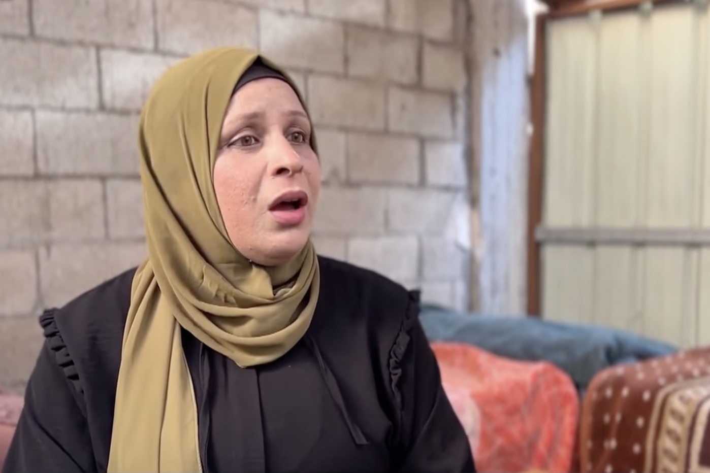 Palestinian cancer patient Rasha Abu Sbeaka says she is desperate to be evacuated from Gaza for treatment