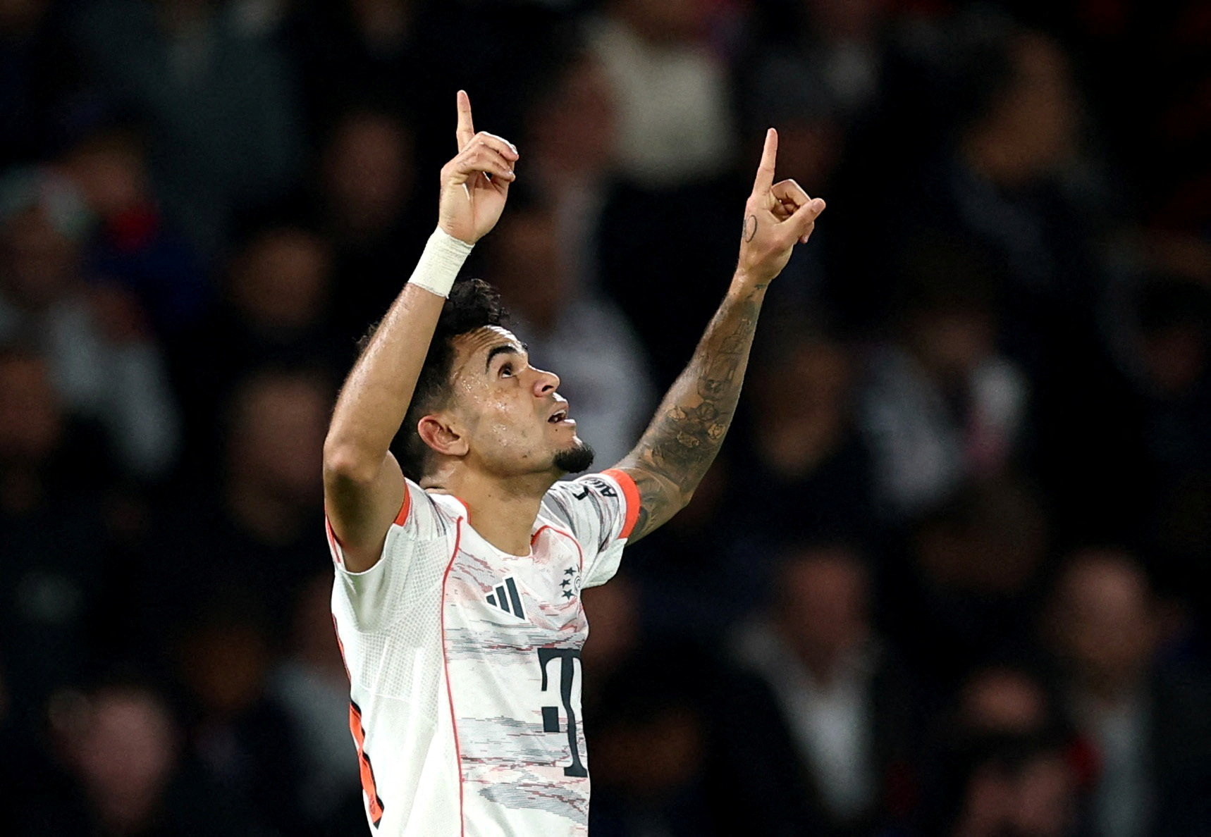 Luis Diaz reacts.