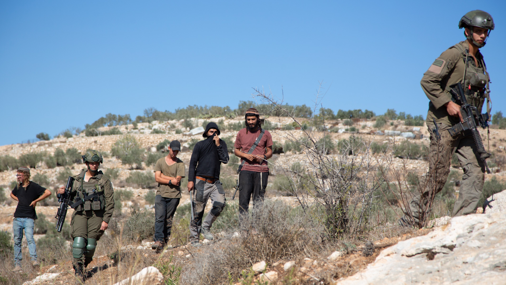 INTERACTIVE - Desktop Settlers alongside soldiers in Deir Ammar 10-16 PC to Jacob Lazarus-1764685597